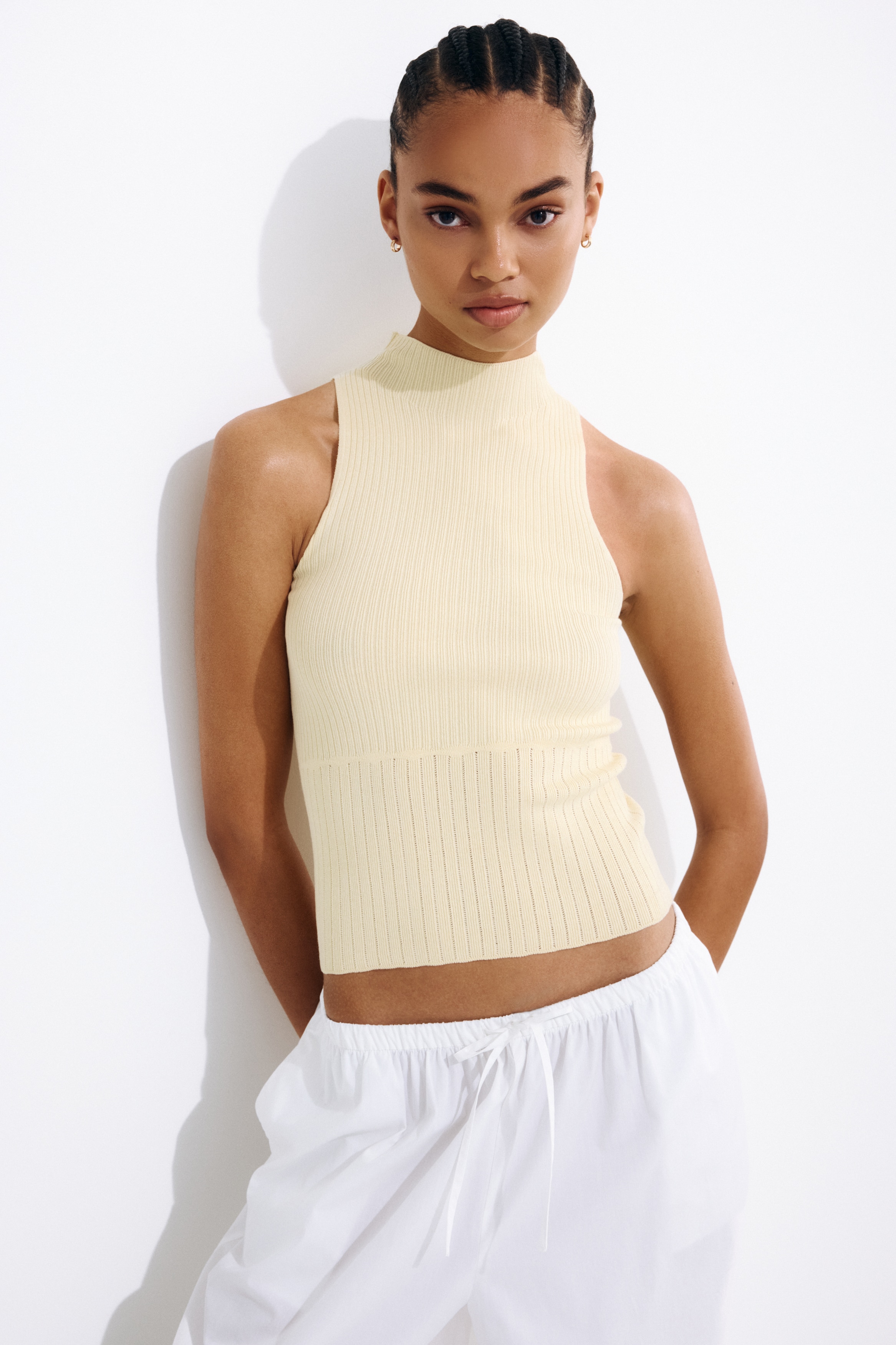 Women's Pale yellow Rib-Knit Mock Turtleneck Top | H&M US