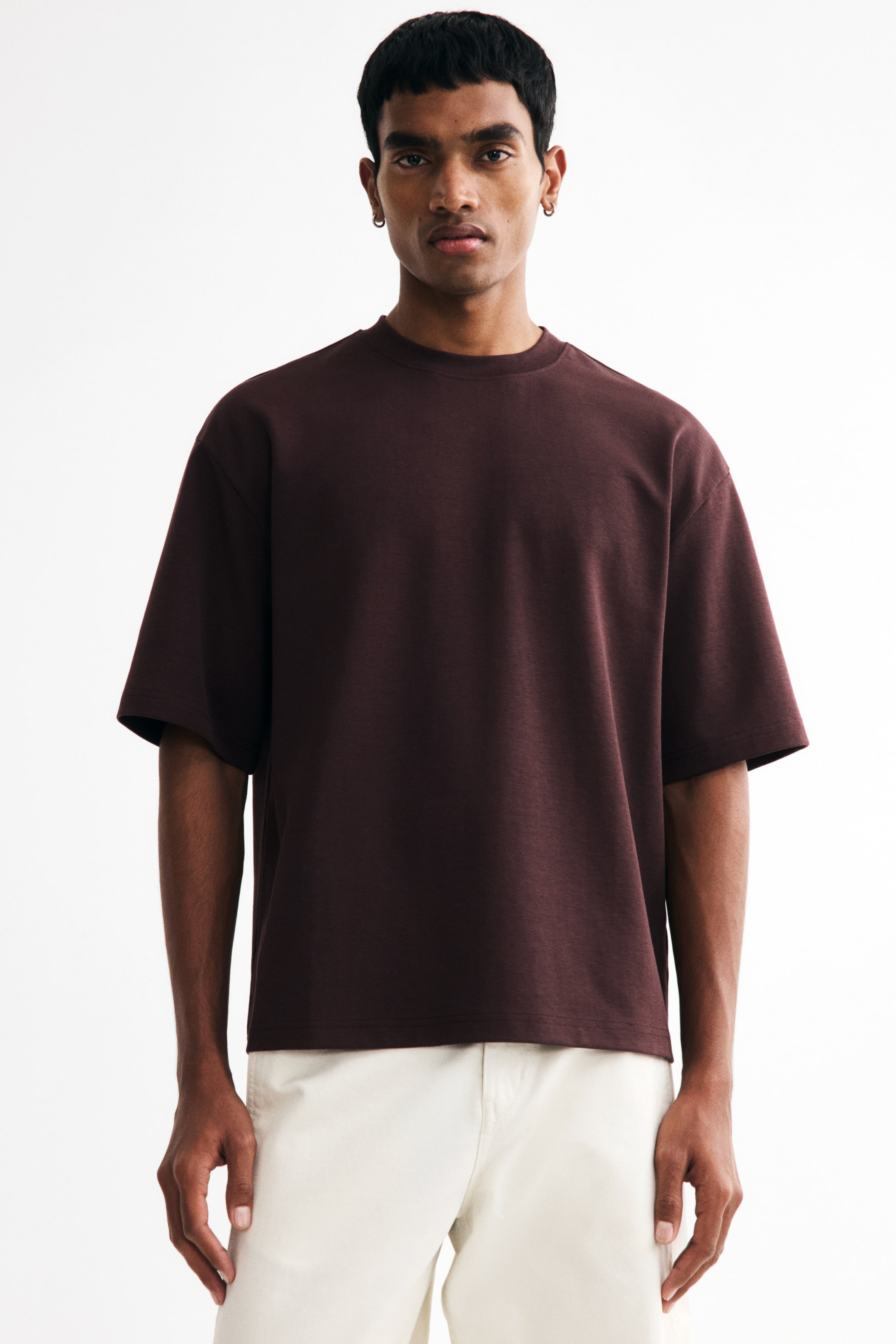 Prikaži veću sliku: Pamučna majica četvrtastog kroja Relaxed Fit - Tamnosmeđa - Men | H&M RS 1
