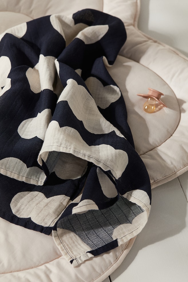 Muslin baby blanket - Navy blue/Clouds - 2