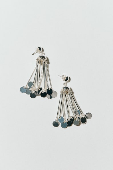 ダングルピアス