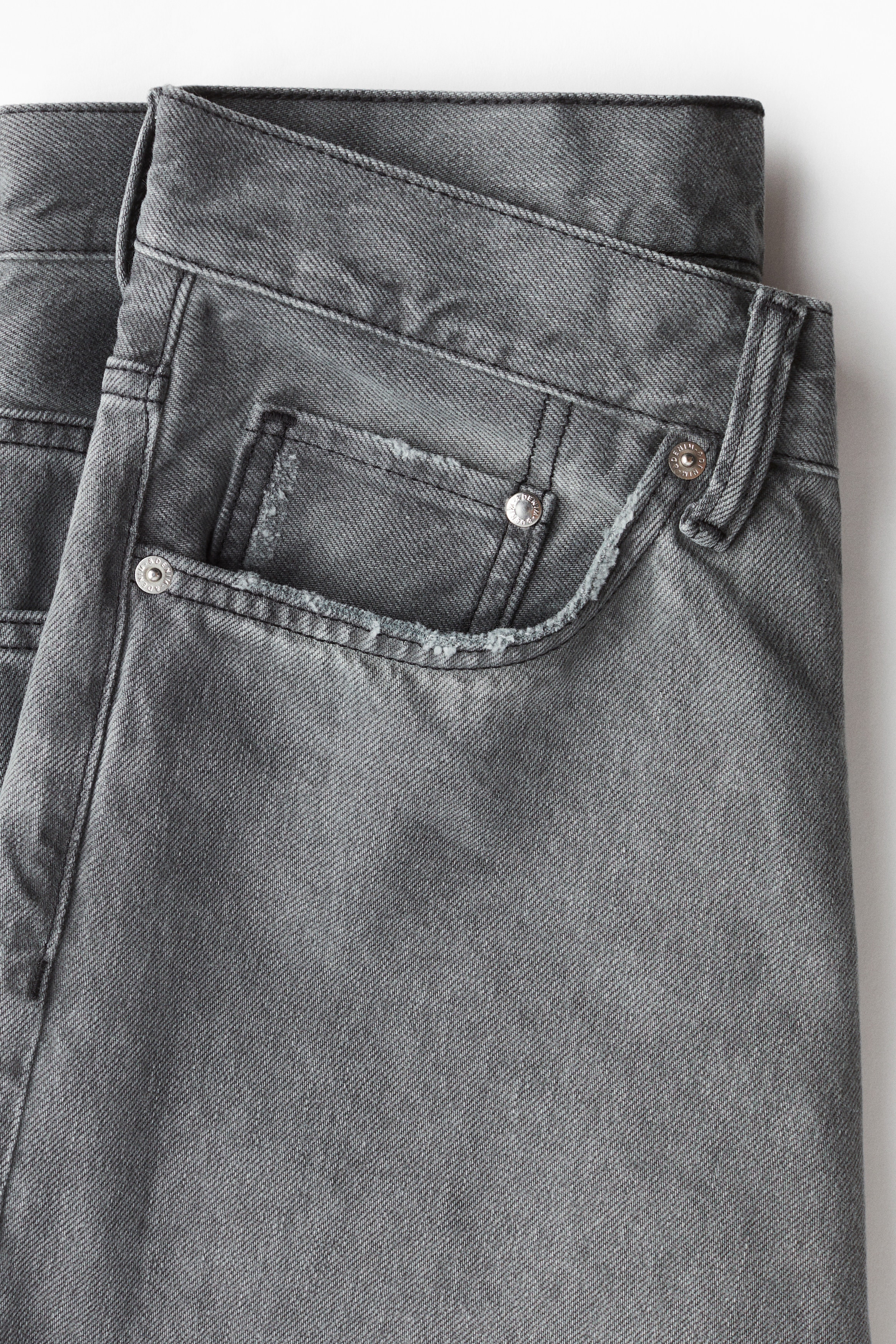 Loose Fit Jeans