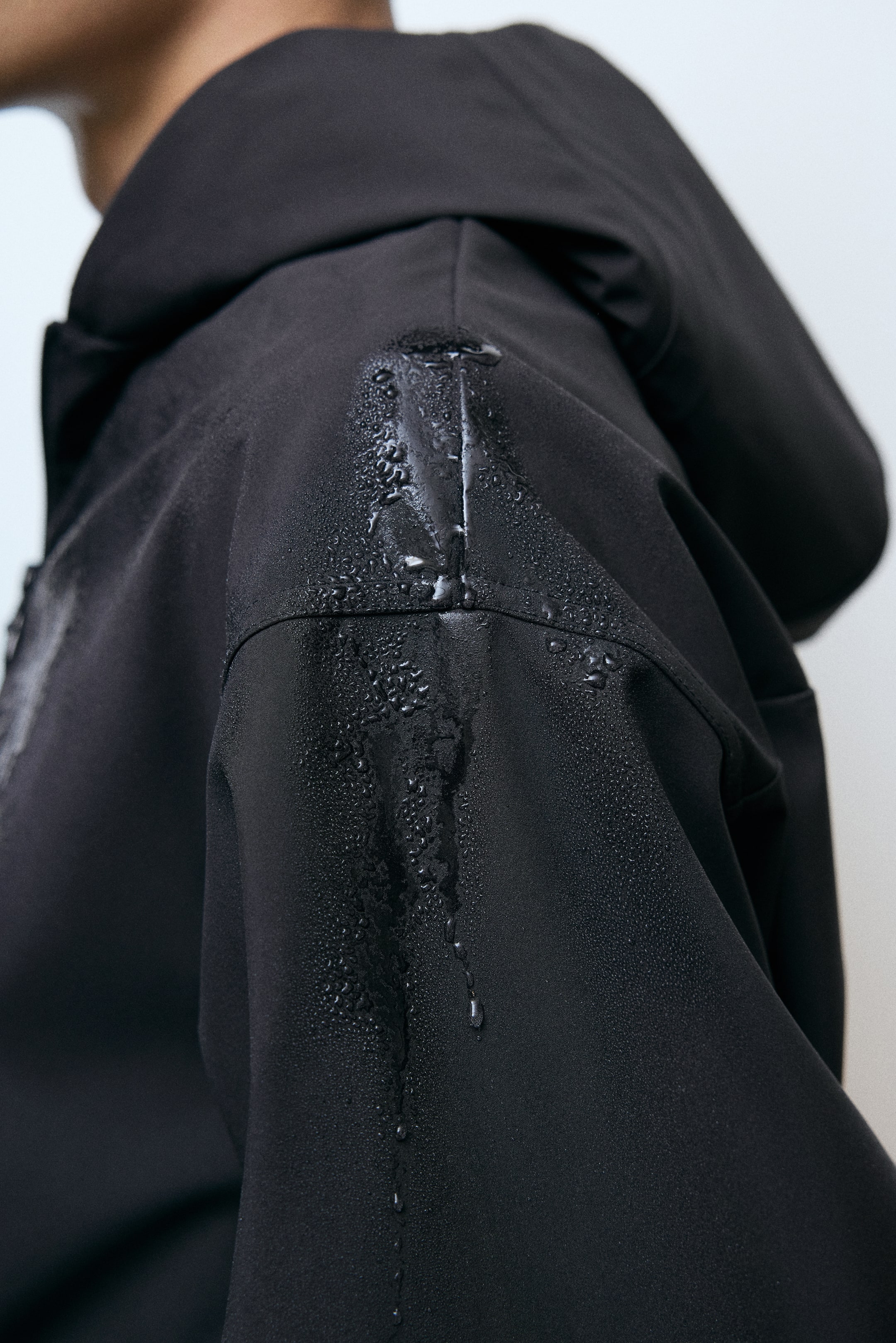 Мужские куртки H&M Windproof & Water-Repellent Activewear Jacket — фото 5