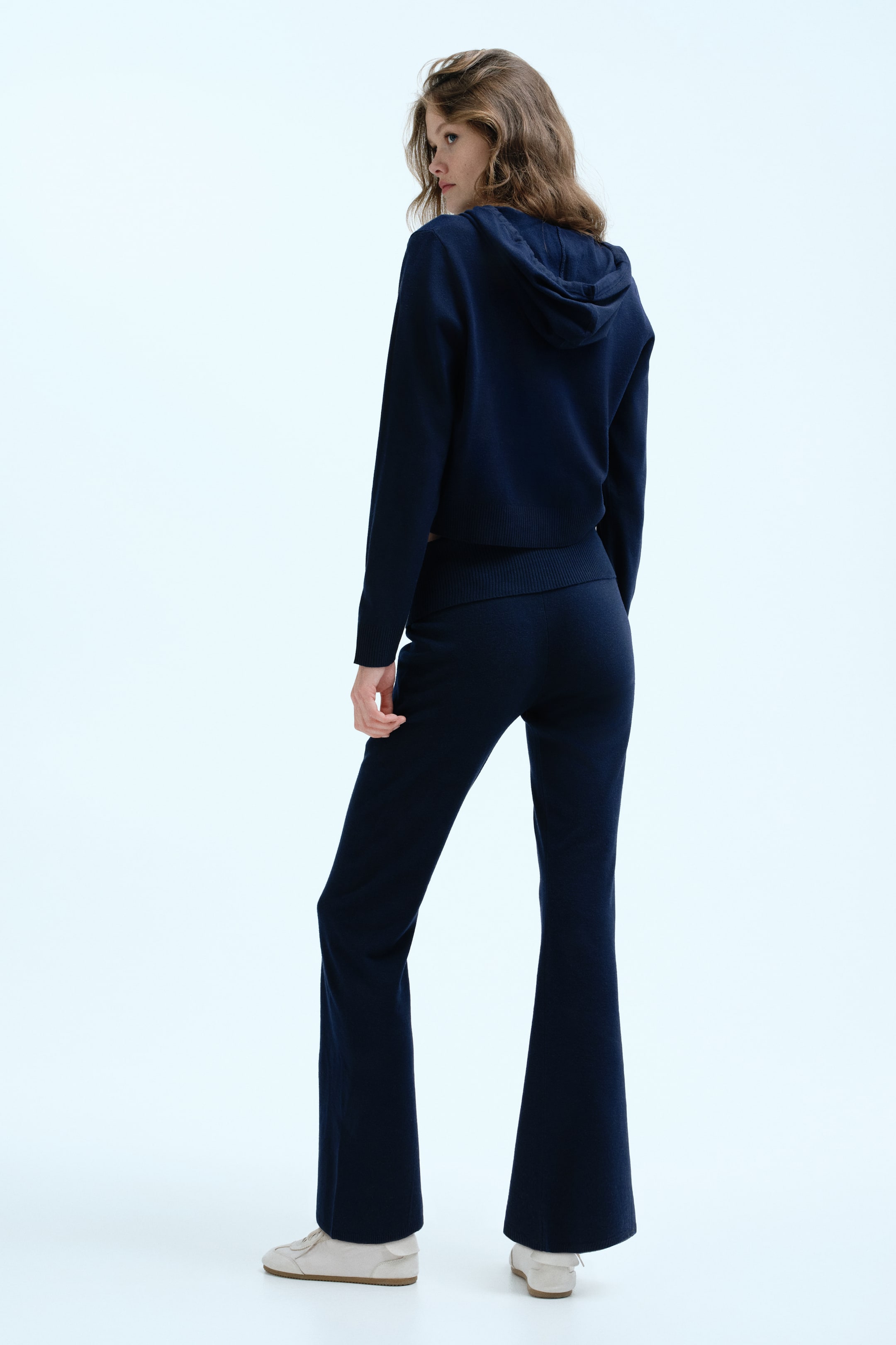 View larger image: Knitted yoga pants - Navy blue - Ladies | H&M 1