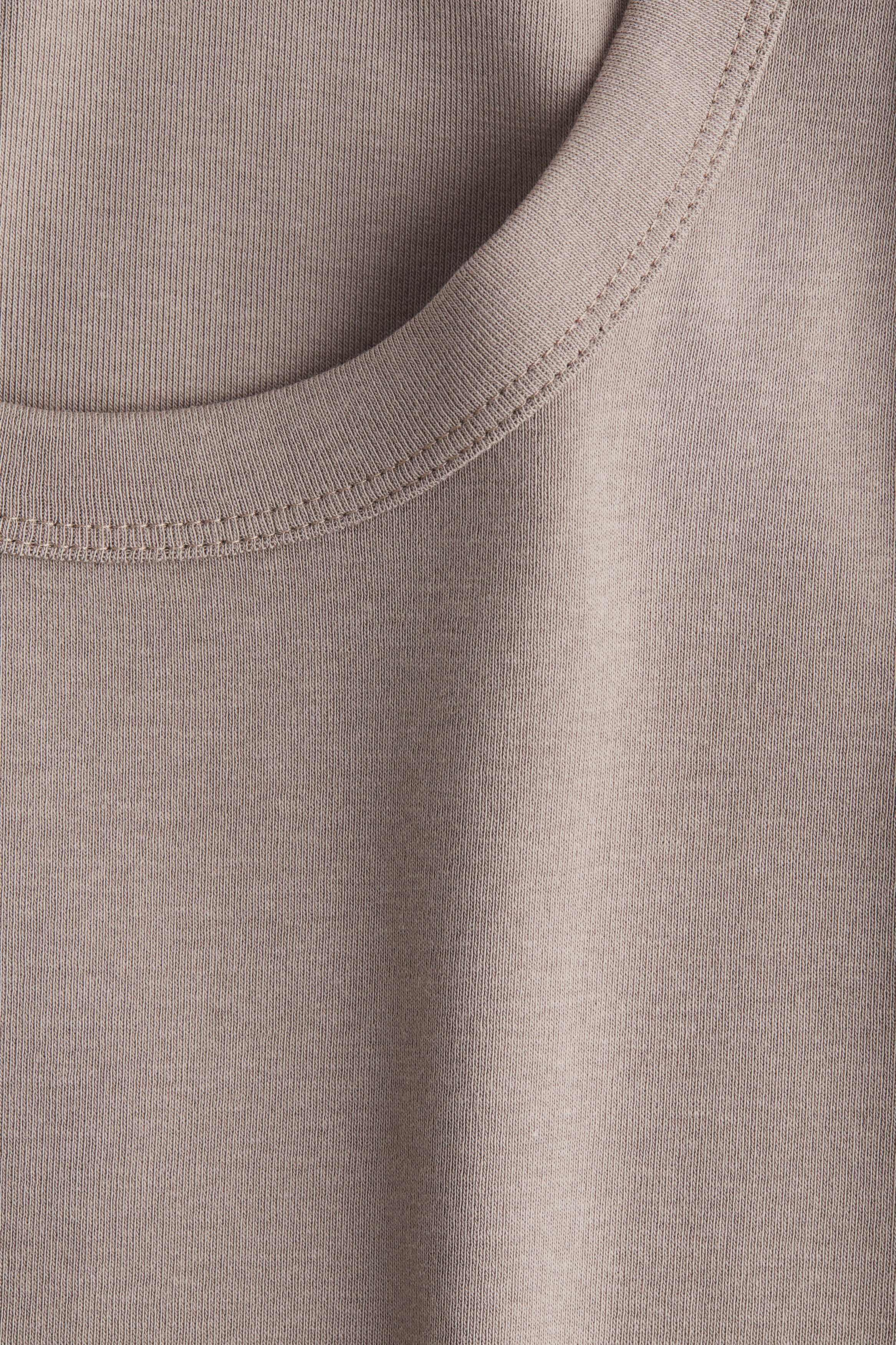 Fitted vest top