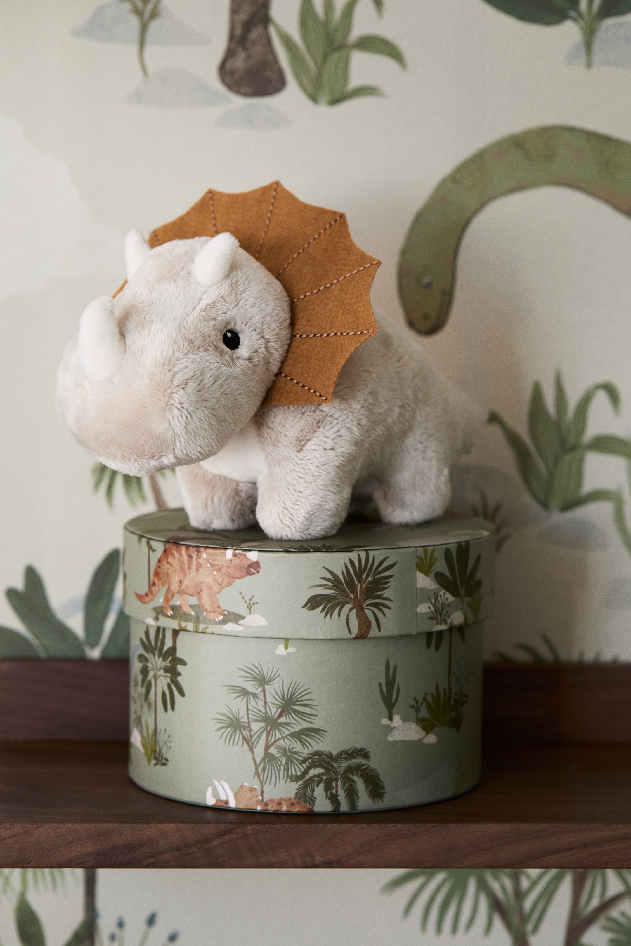 Ampliar la imagen: Soft toy - Beige claro/Tricerátops - Home All | H&M MX 1