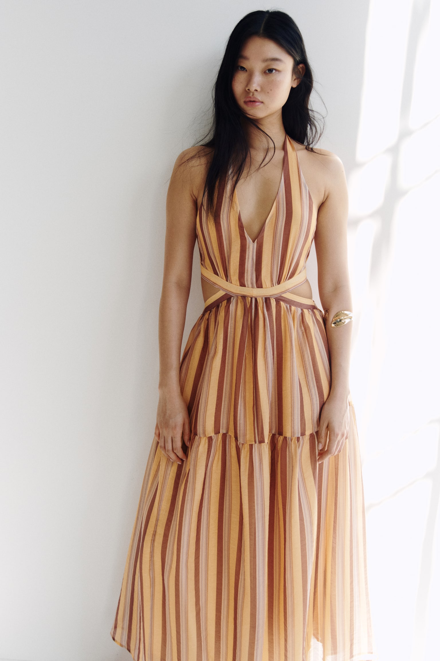 שמלת קולר עם קאט-אאוט - כתום בהיר/פסים - 4