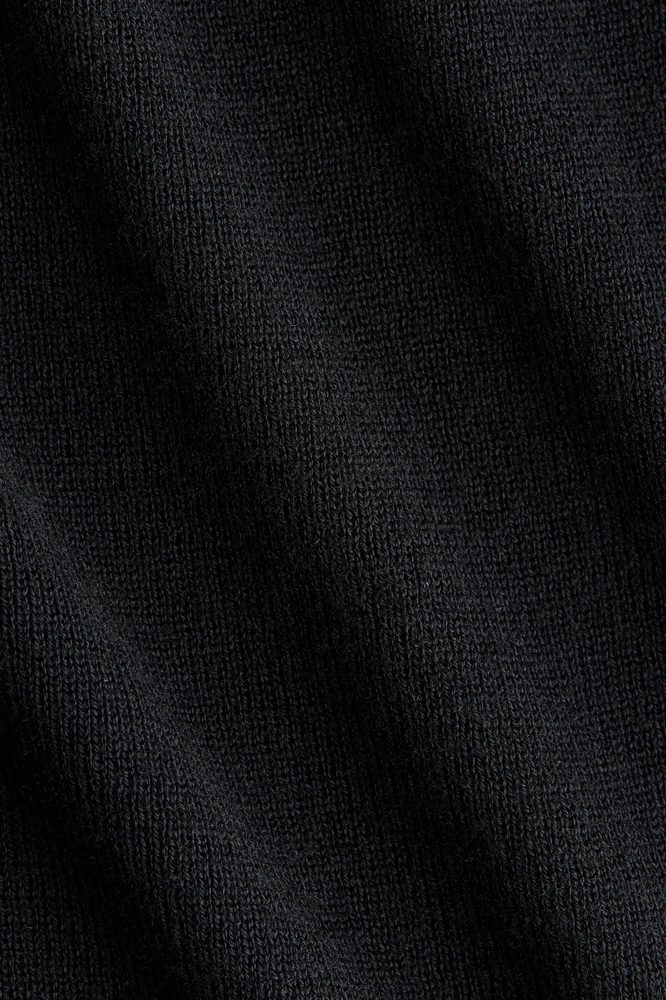 Haut épaules nues avec détail torsadé