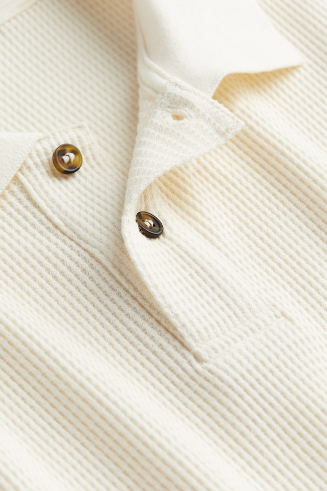 Slim Fit poloskjorte med vaffelsøm - Cream/Mørk blå - 5
