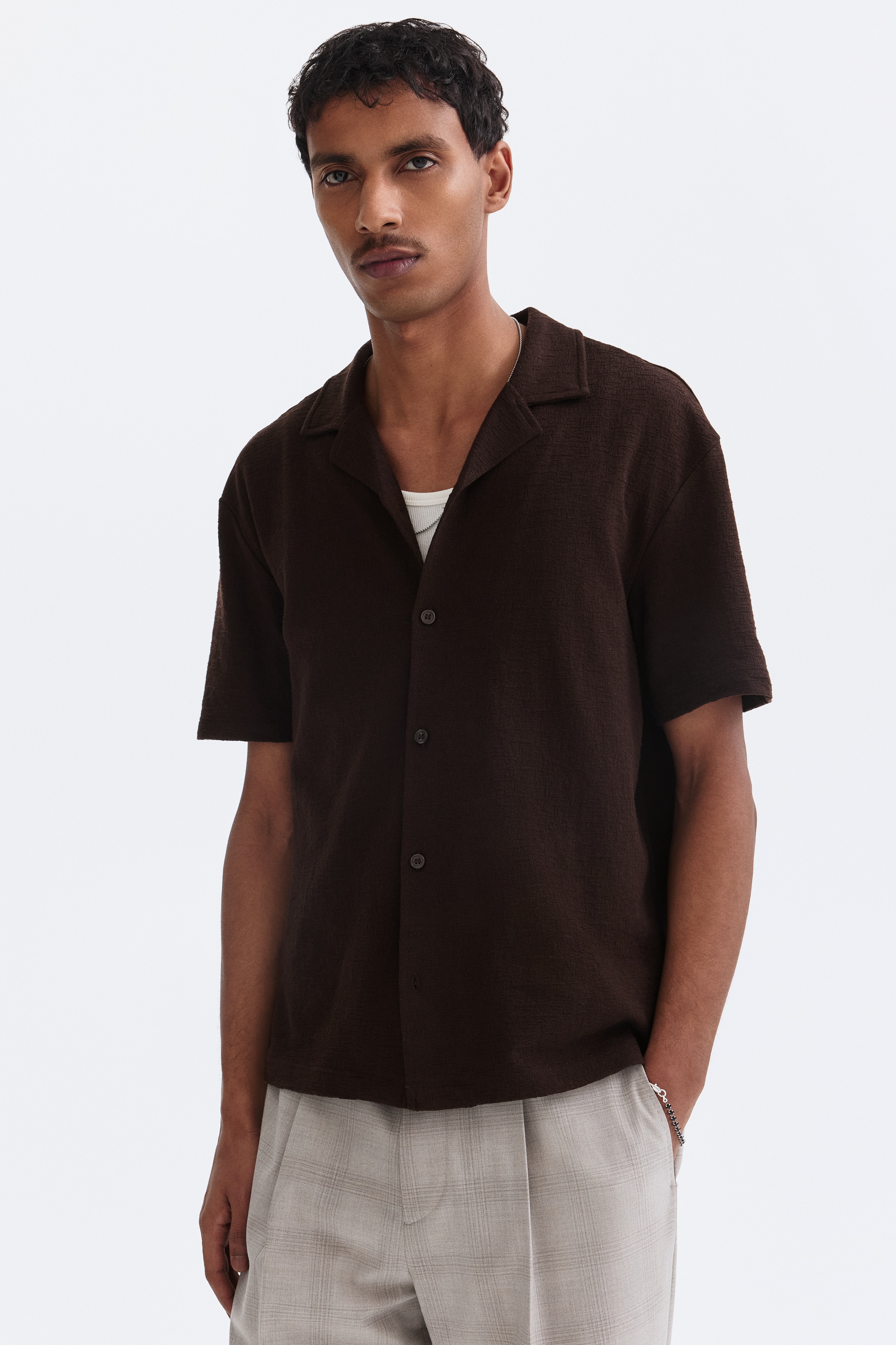 Camisa Resort Regular Fit - Café oscuro/Negro/Crema/Morado oscuro