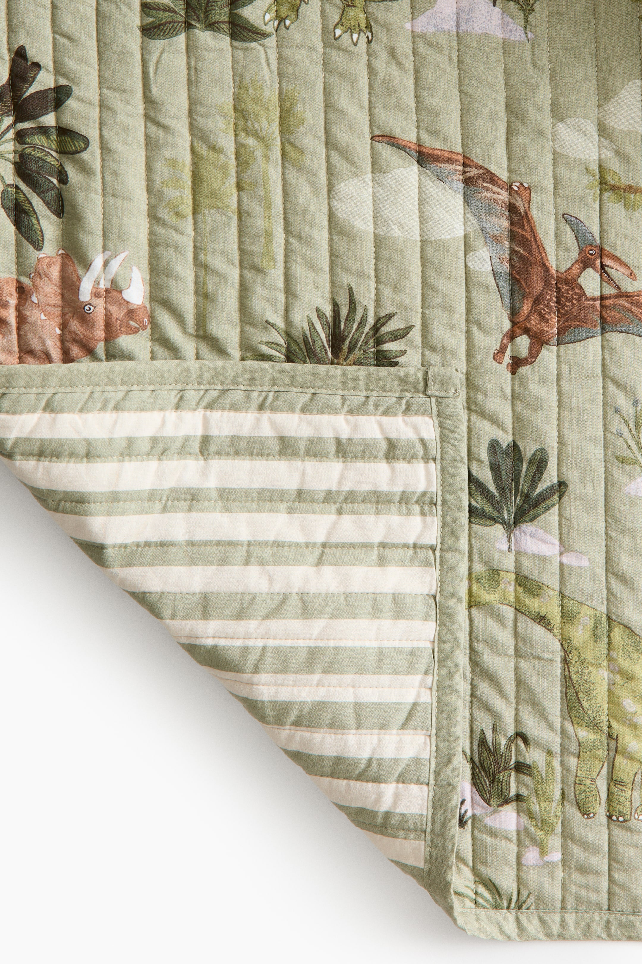 Zobrazit větší obrázek: Prošívaný bavlněný přehoz na postel - Zelená/dinosauři - HOME | H&M CZ 6