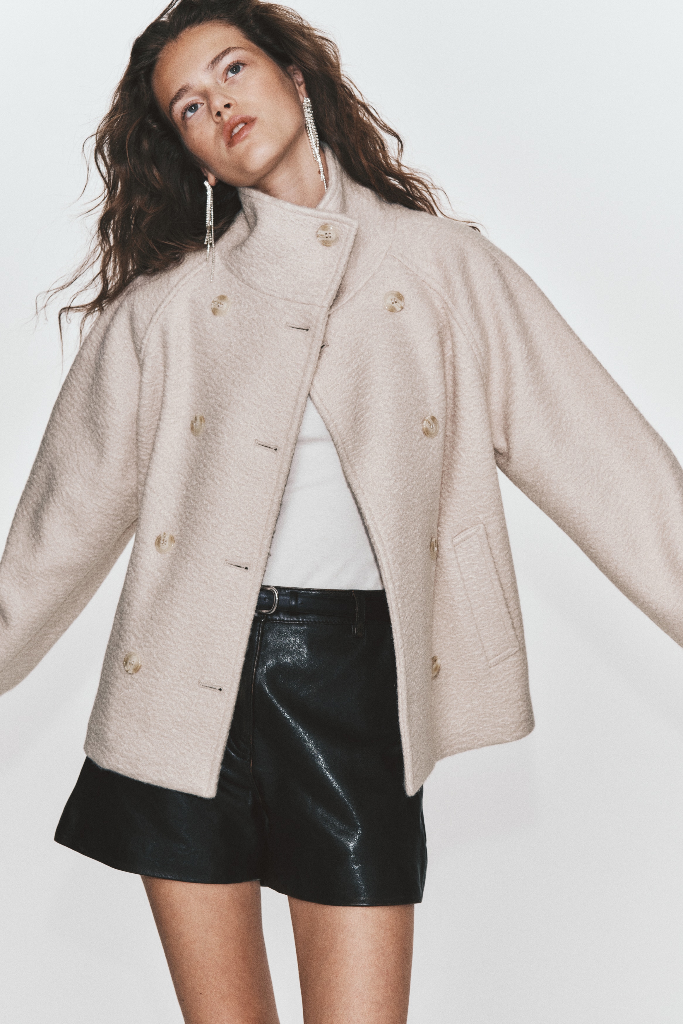 Chaqueta en tejido cepillado con cuello chimenea