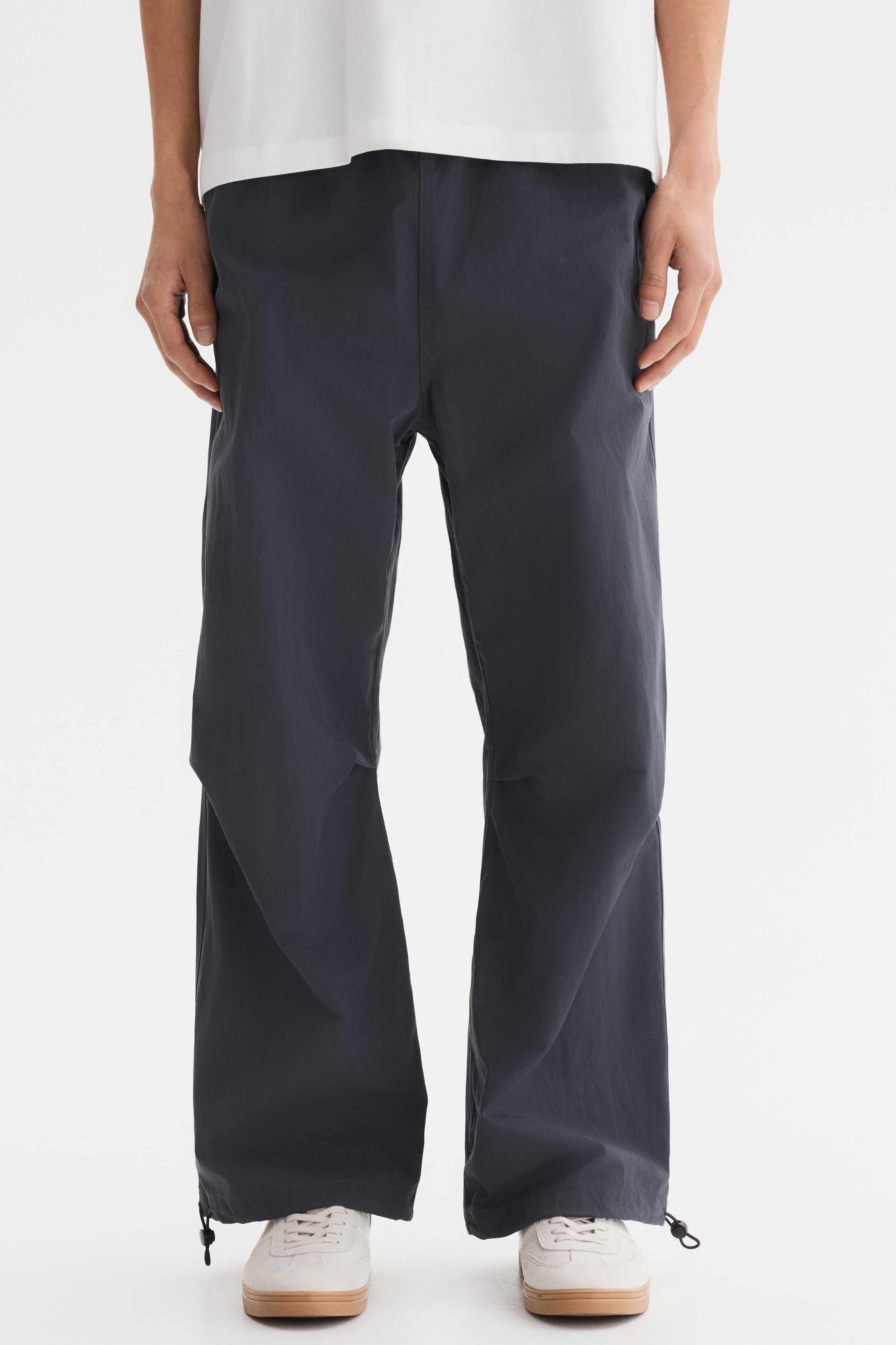 Men's Gray Relaxed-Fit Parachute Pants | H&M US
