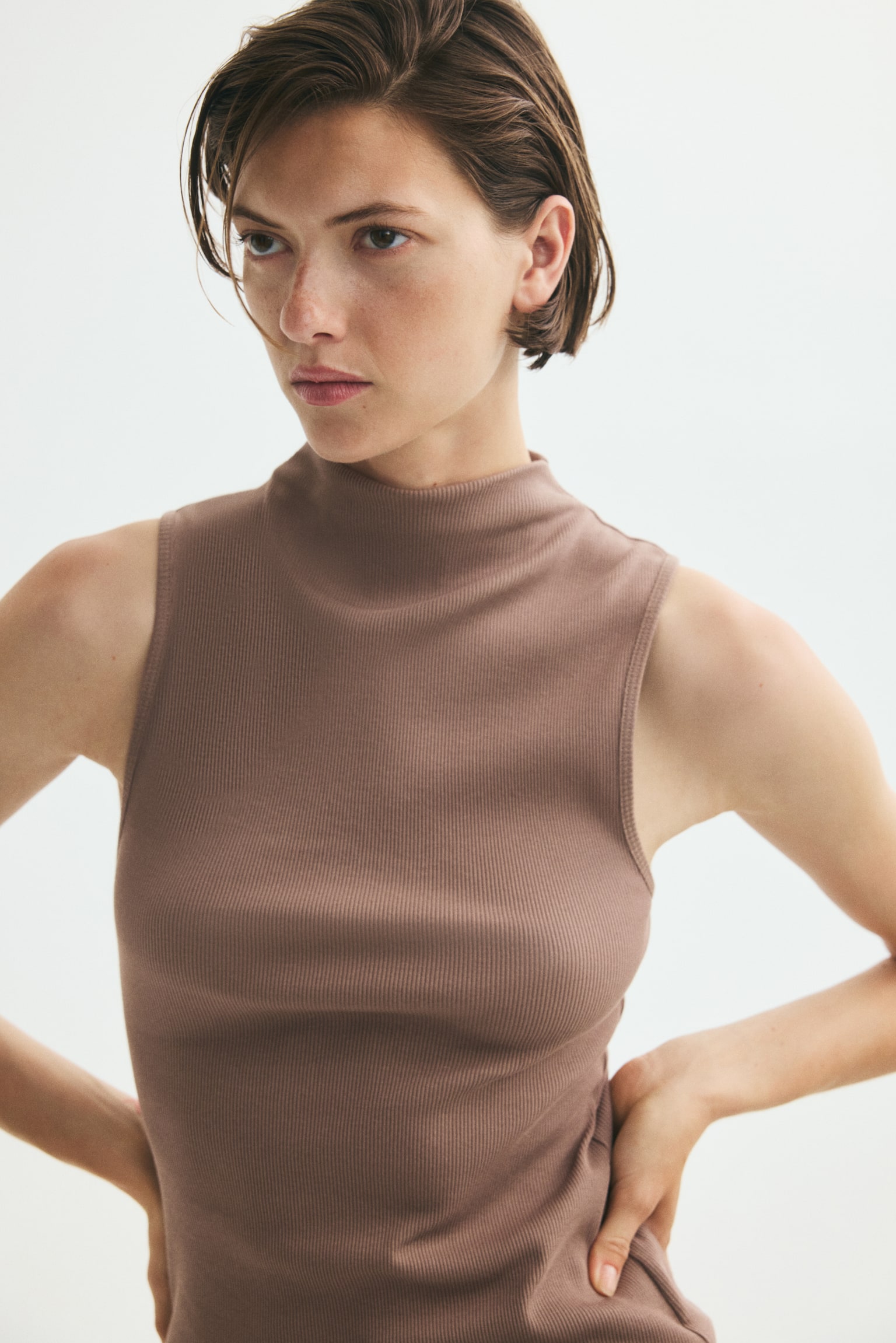 Женский топ H&M Silk-Blend Mock Turtleneck Top, цвет: Серо-коричневый — фото 5