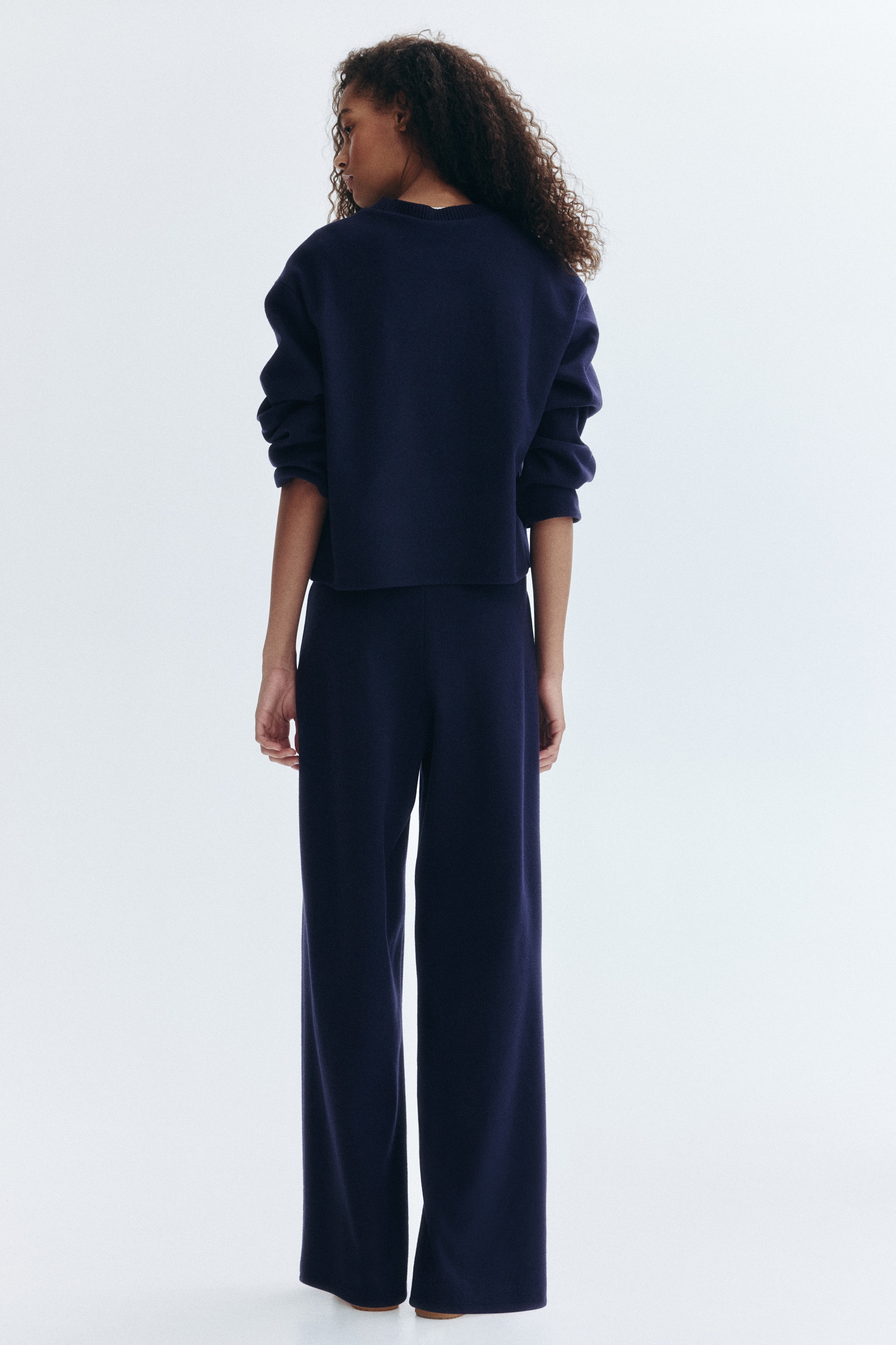 Crease-leg trousers