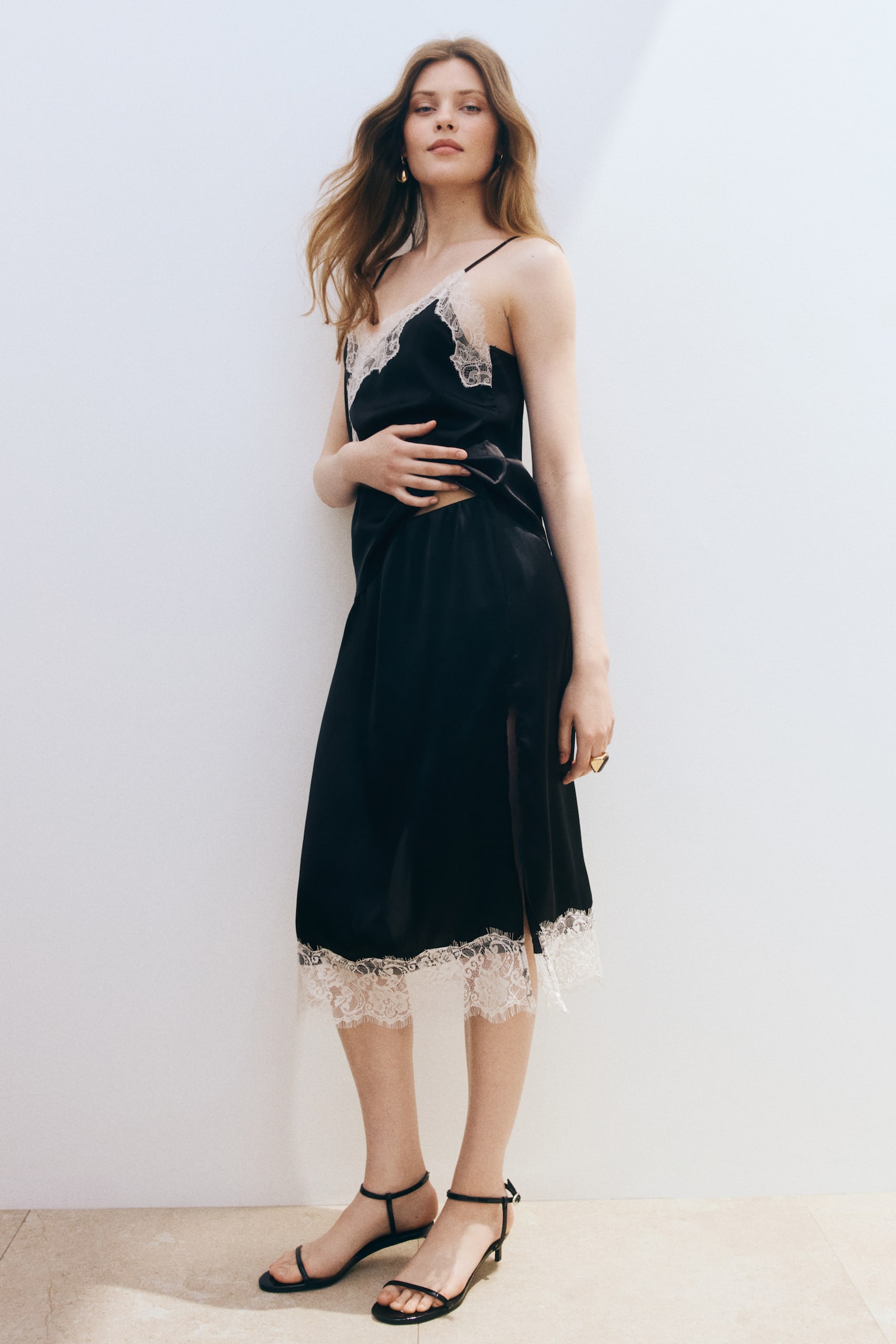 Lace-trimmed skirt - 3