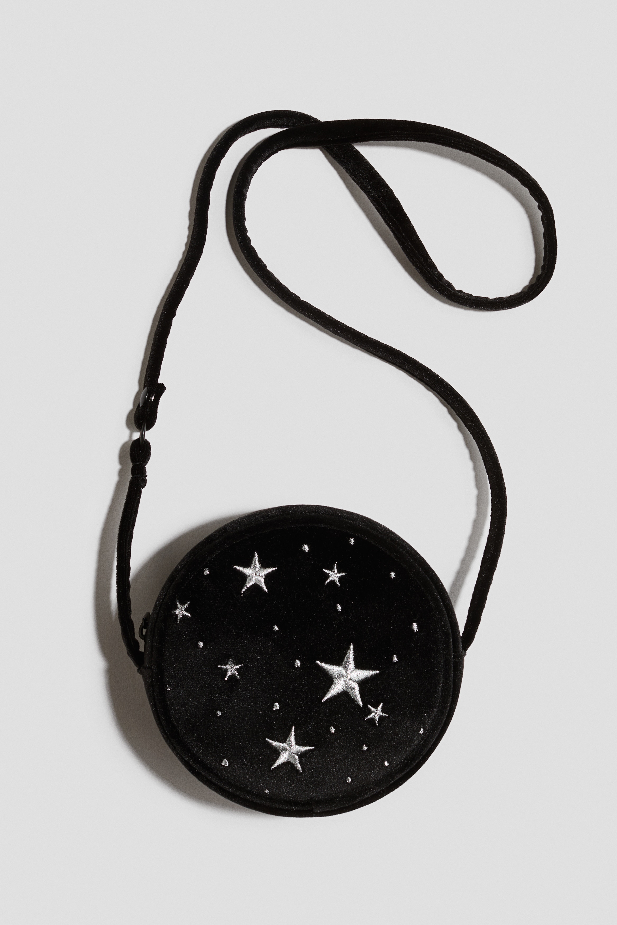 Okrúhla crossbody kabelkaModel