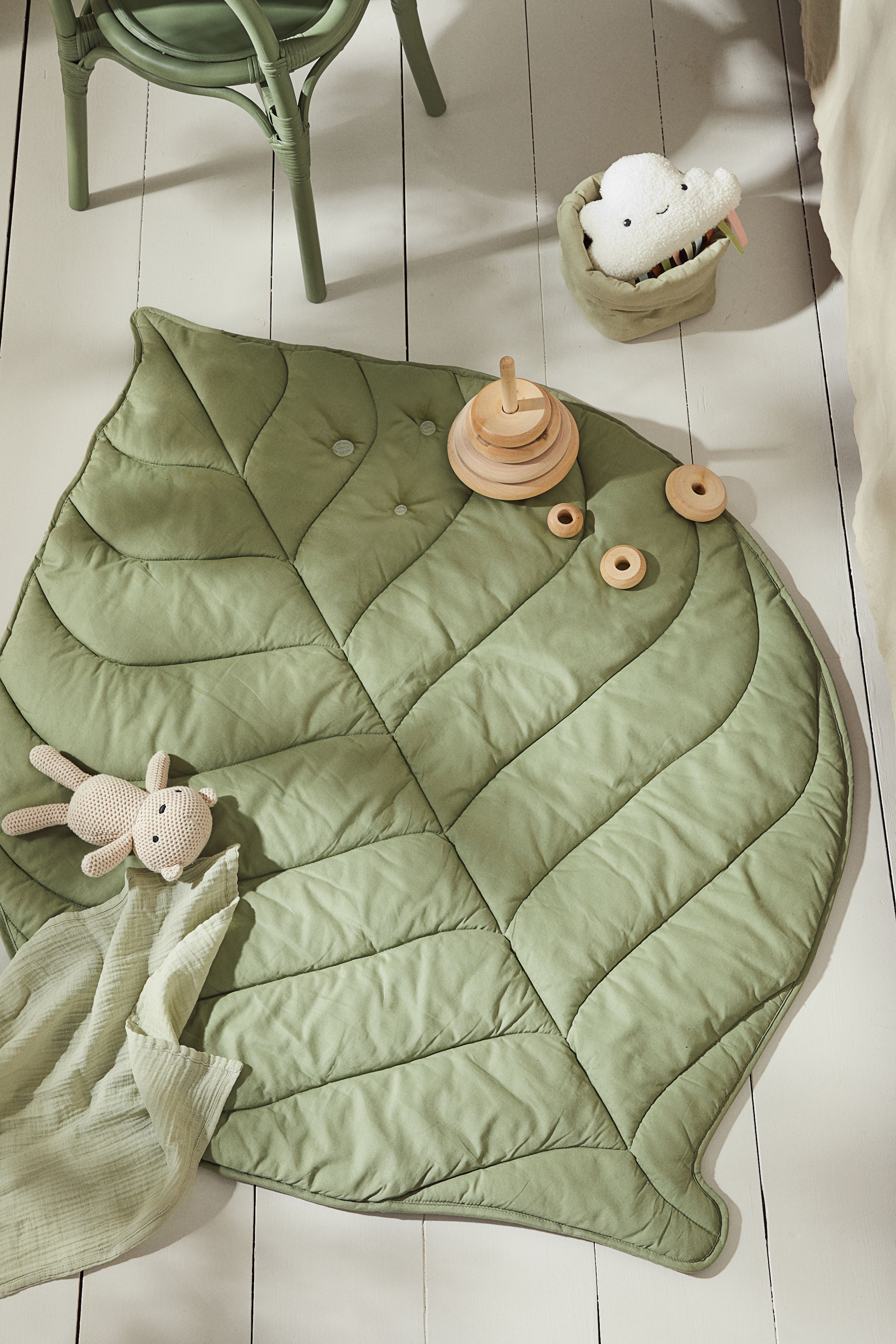 Leaf shaped Baby Mat