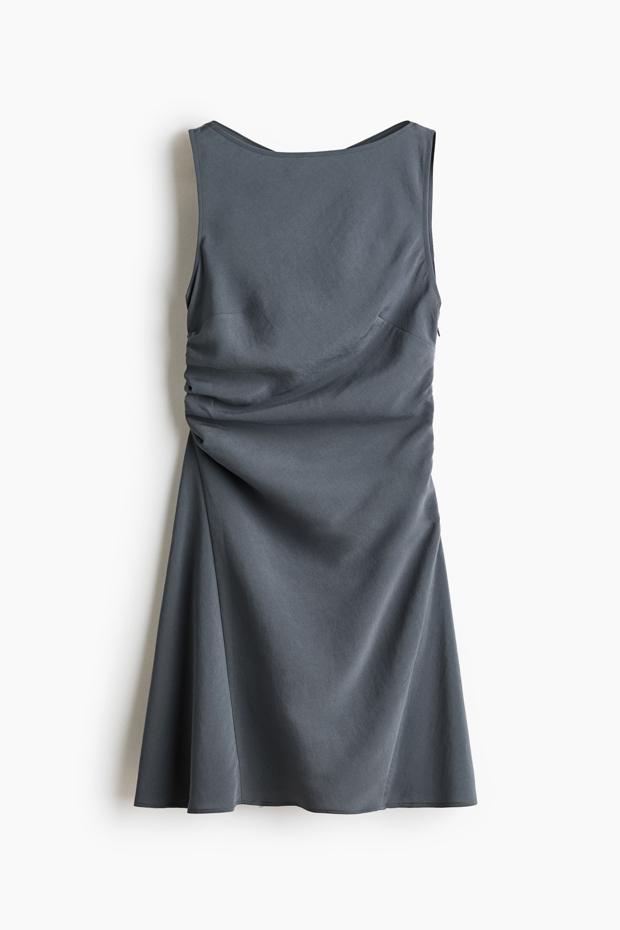 Robe découpée à effet drapé