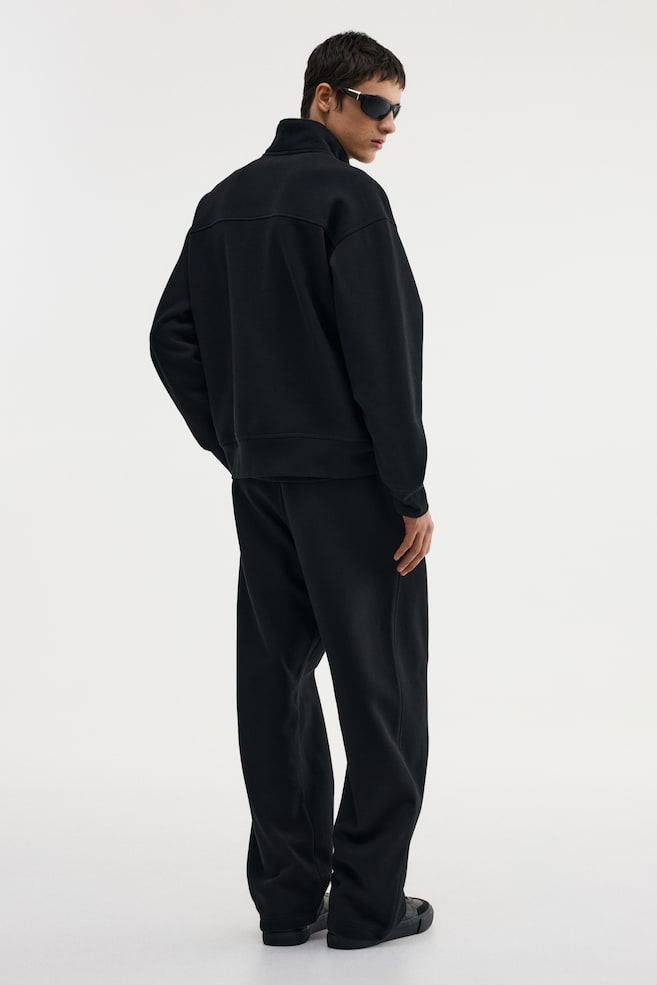 Sweatshirt mit Zipper in Loose Fit-Schwarz - 4