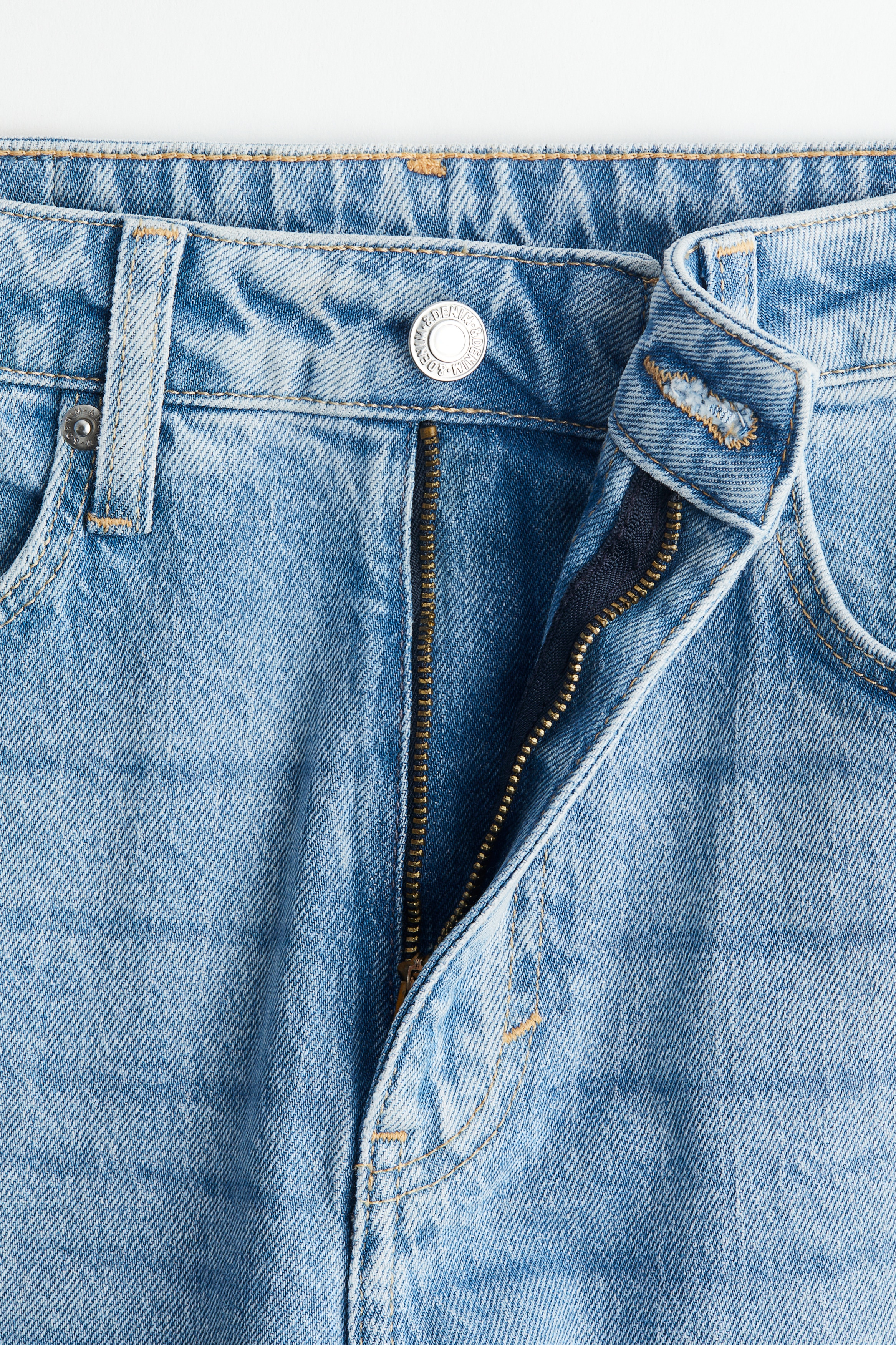 Mom Ultra High Denim shorts