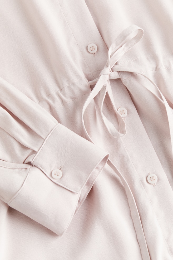 MAMA Bluse med bindebælte - Lys rosa/Blå/Hvidstribet - 4
