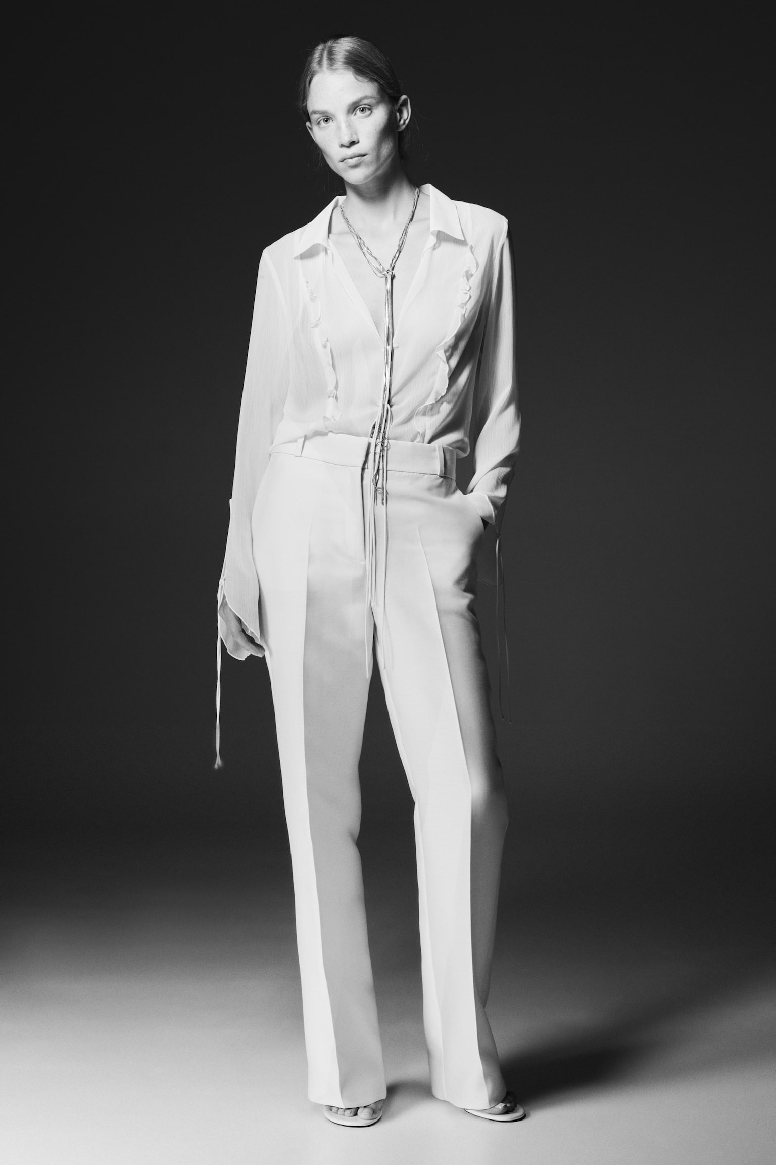 High-waisted tailored trousers - White/Dark red/Black - 5