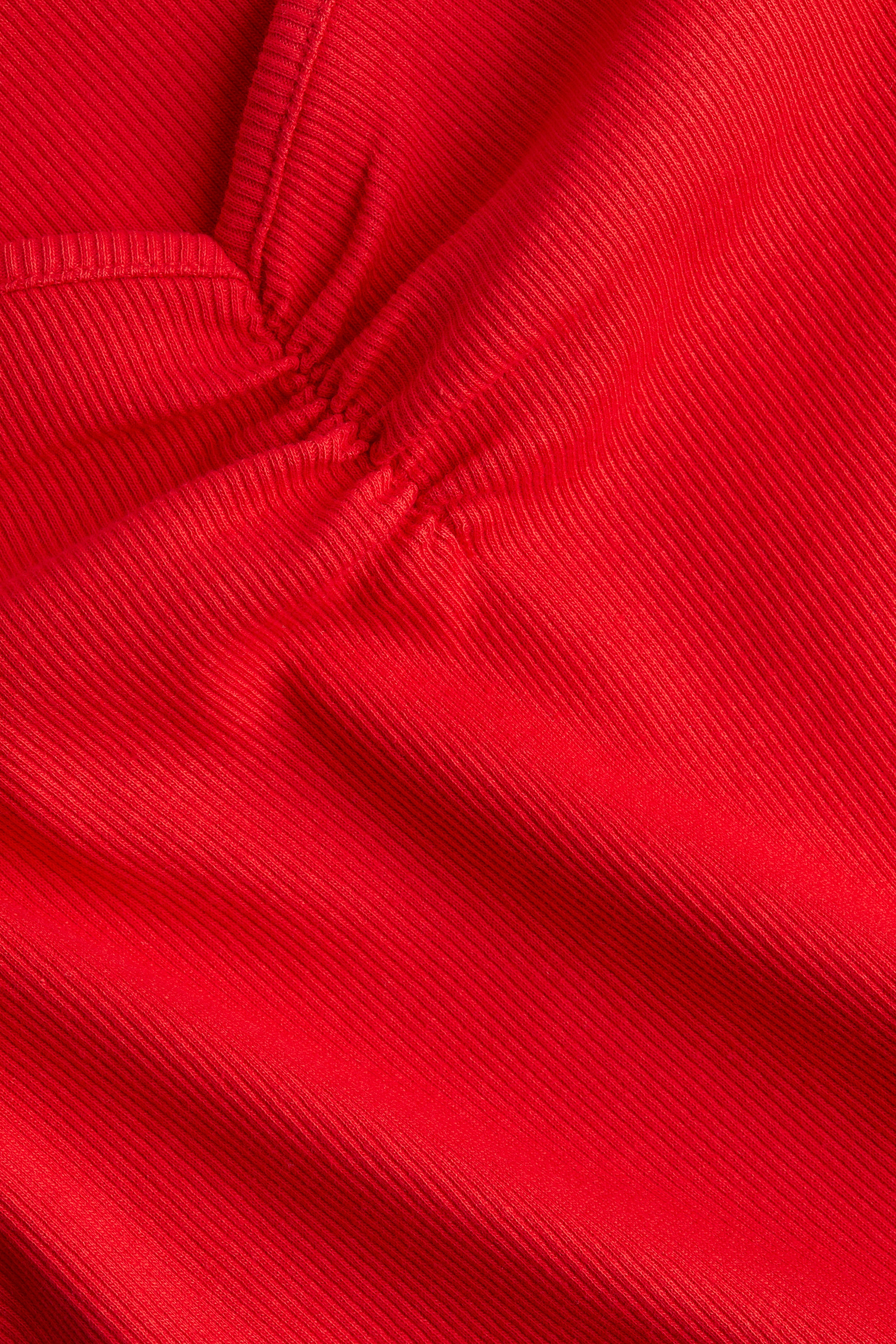 Ribbed boat-neck top