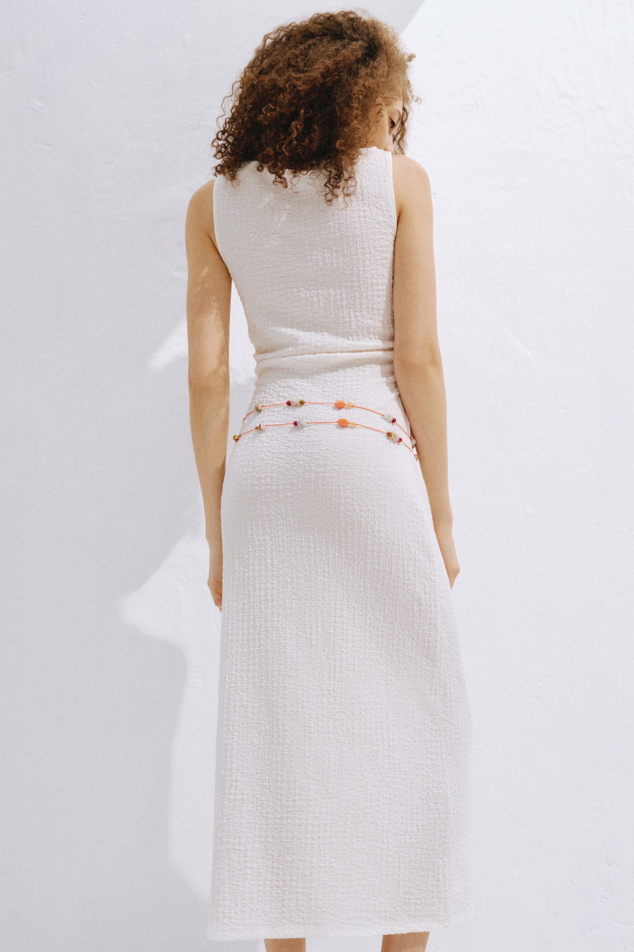 Женские платья H&M Crinkled Boat-Neck Dress — фото 6