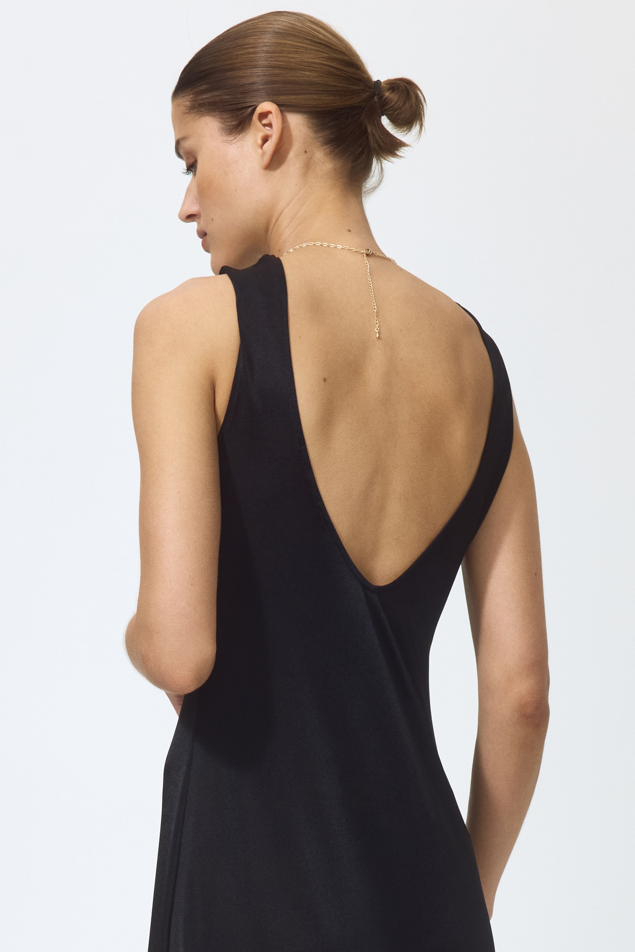 Robe asymétrique à franges