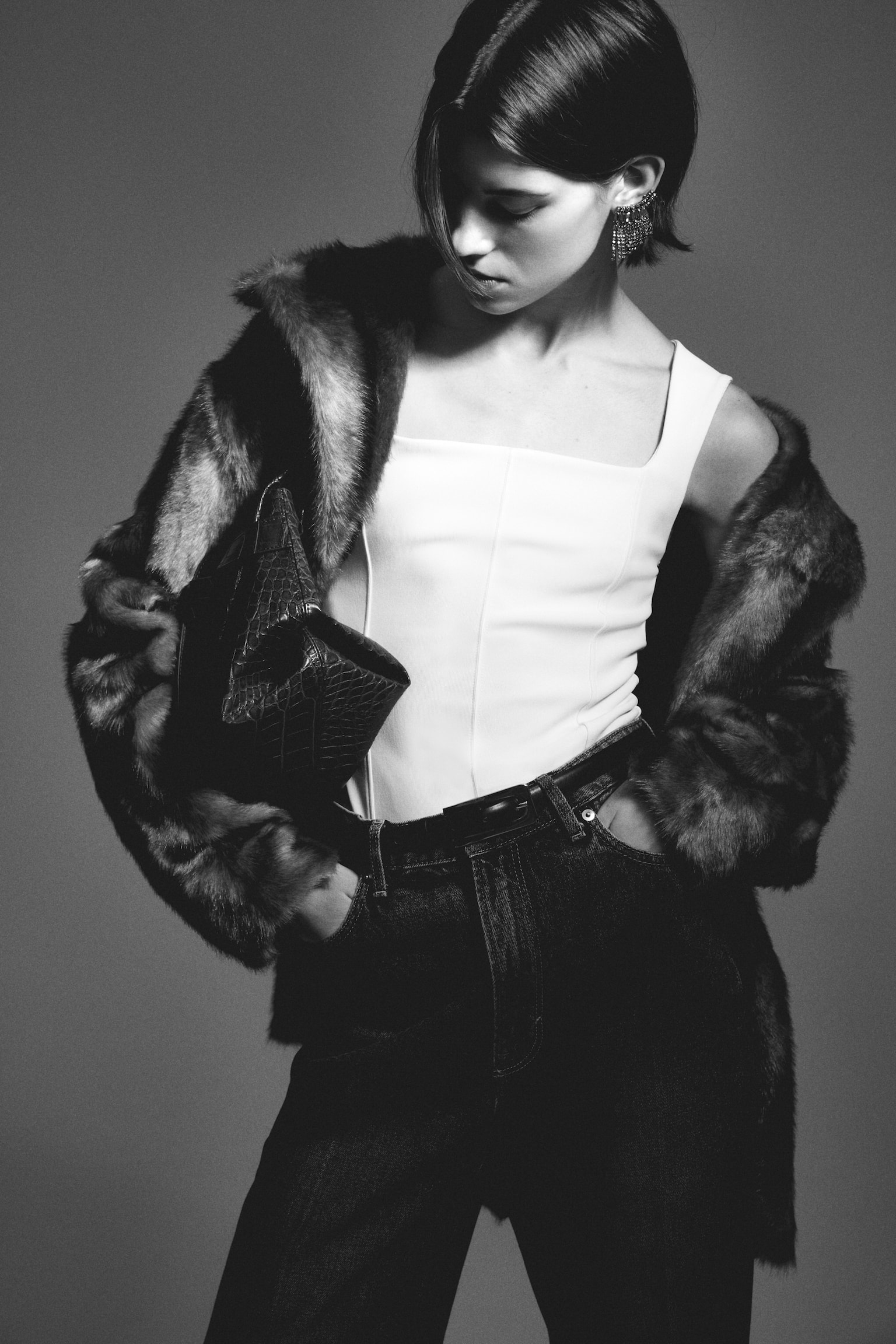 Потник с квадратно деколте - Кремав/Черен - 3