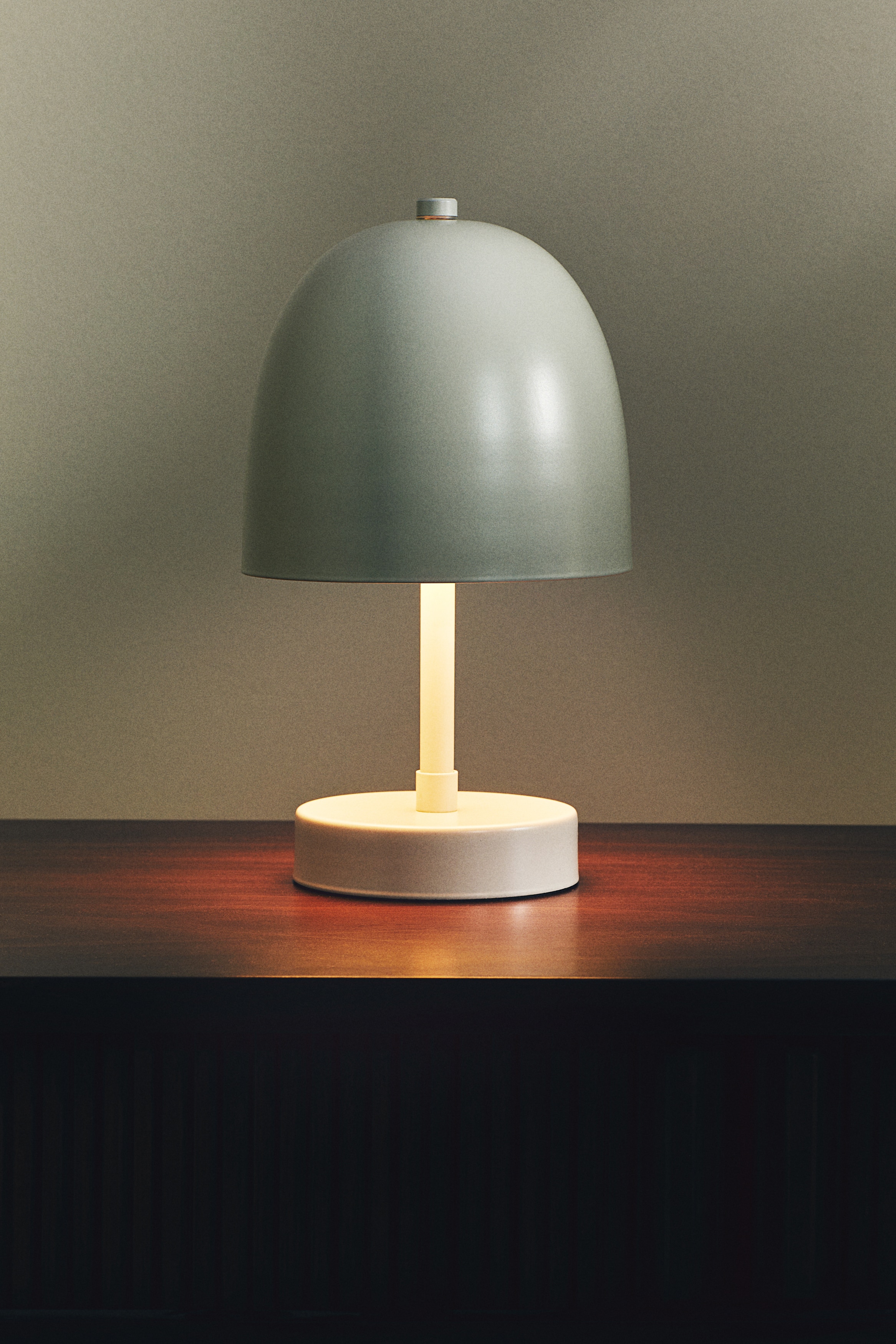Genopladelig bordlampe - Lys beige/Grøn
