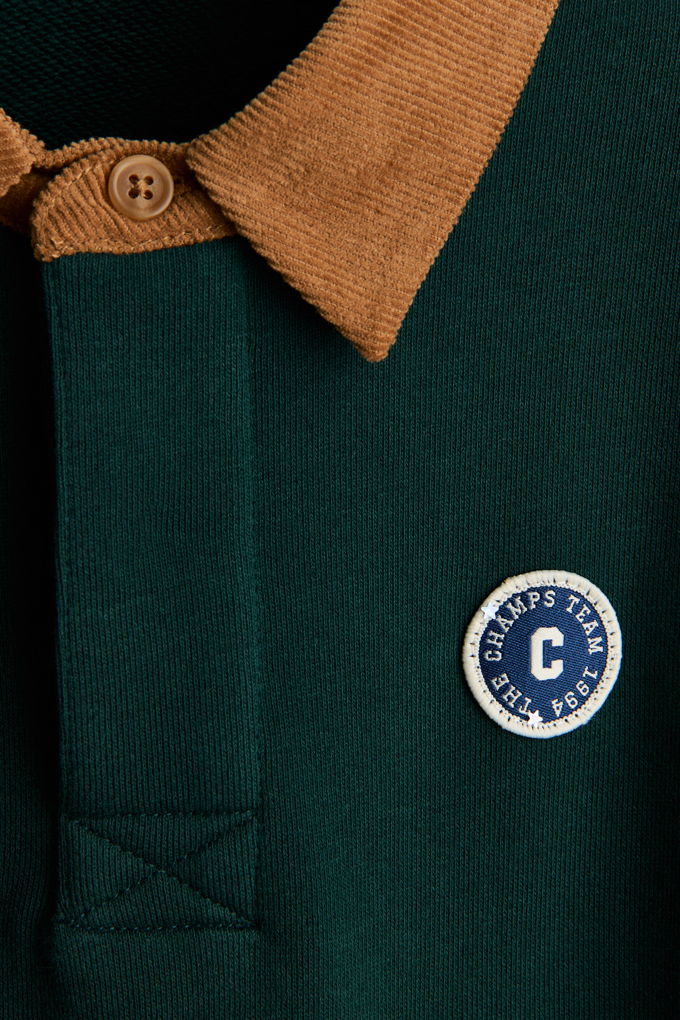 Polo de rugby avec motif