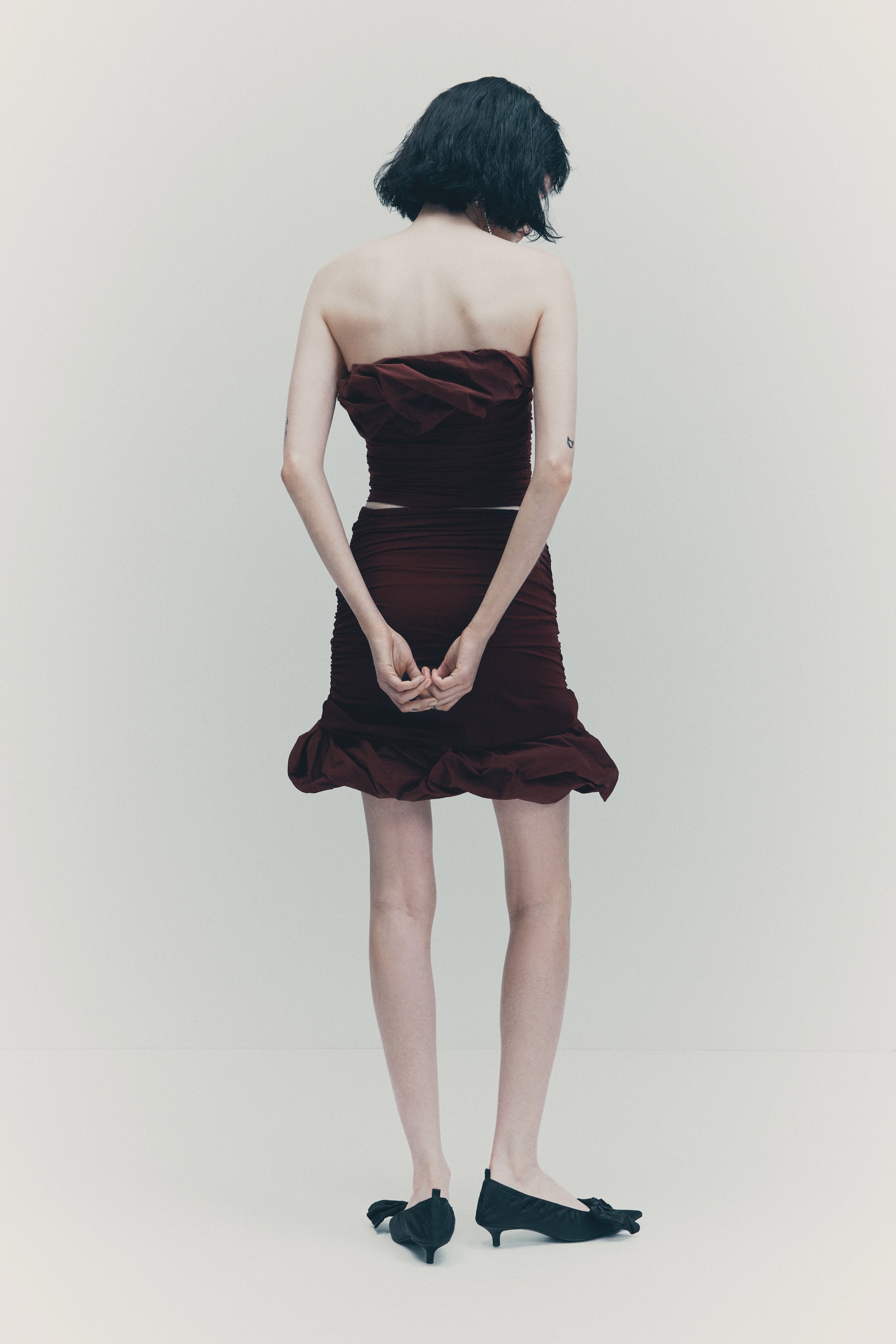 View larger image: Draped tube top - Burgundy - Ladies | H&M IN 3