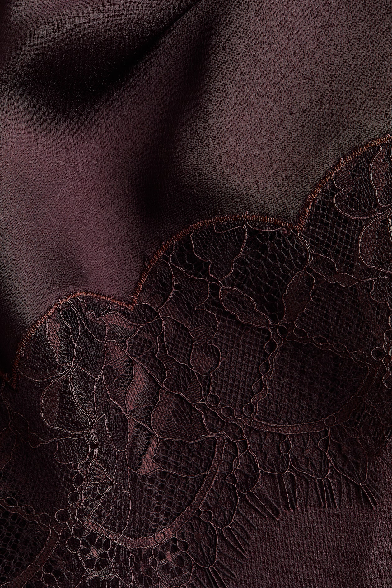 MAMA Lace-Trimmed Satin Skirt - image 3