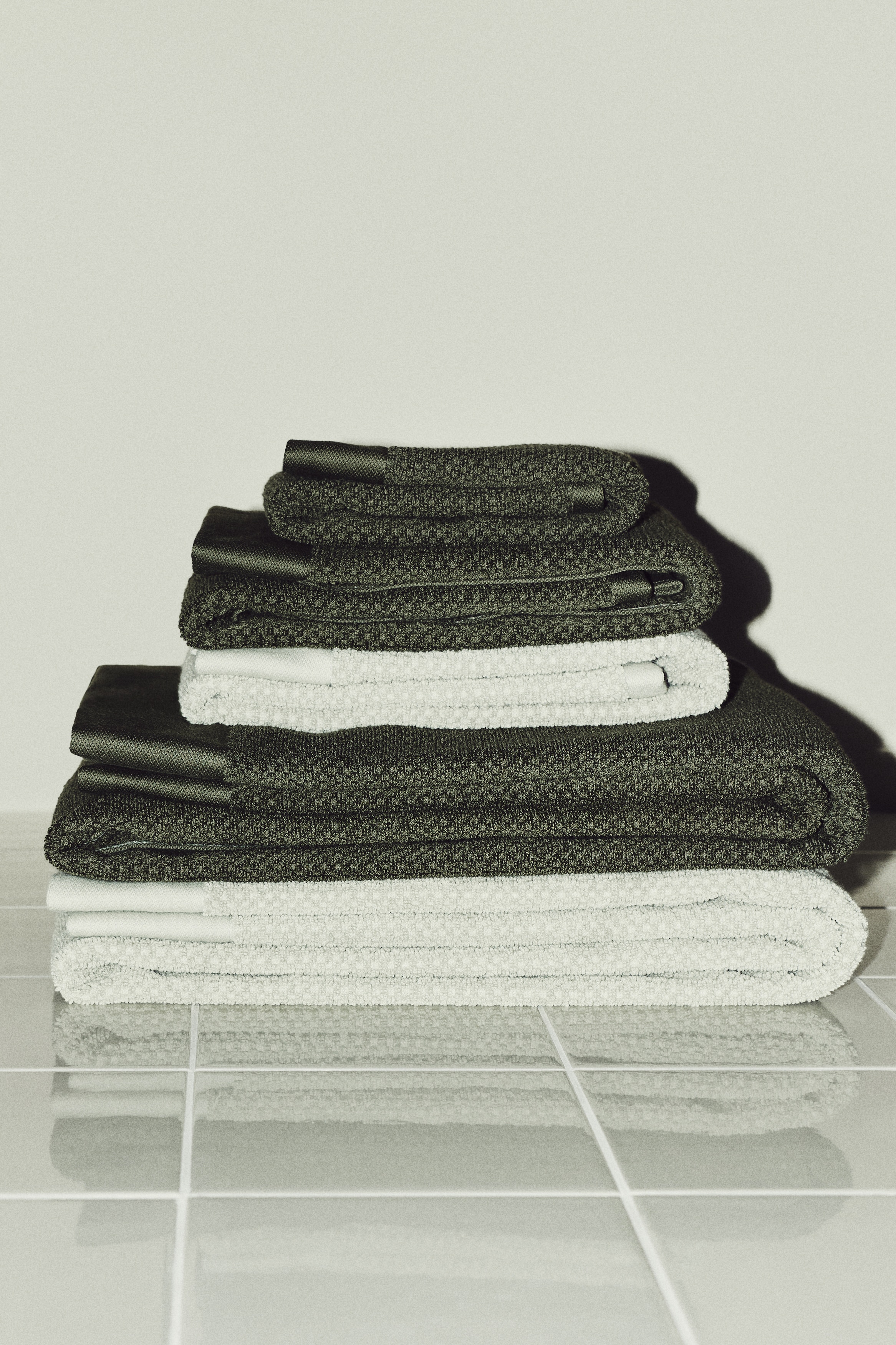 Cotton terry bath towel-Dark green