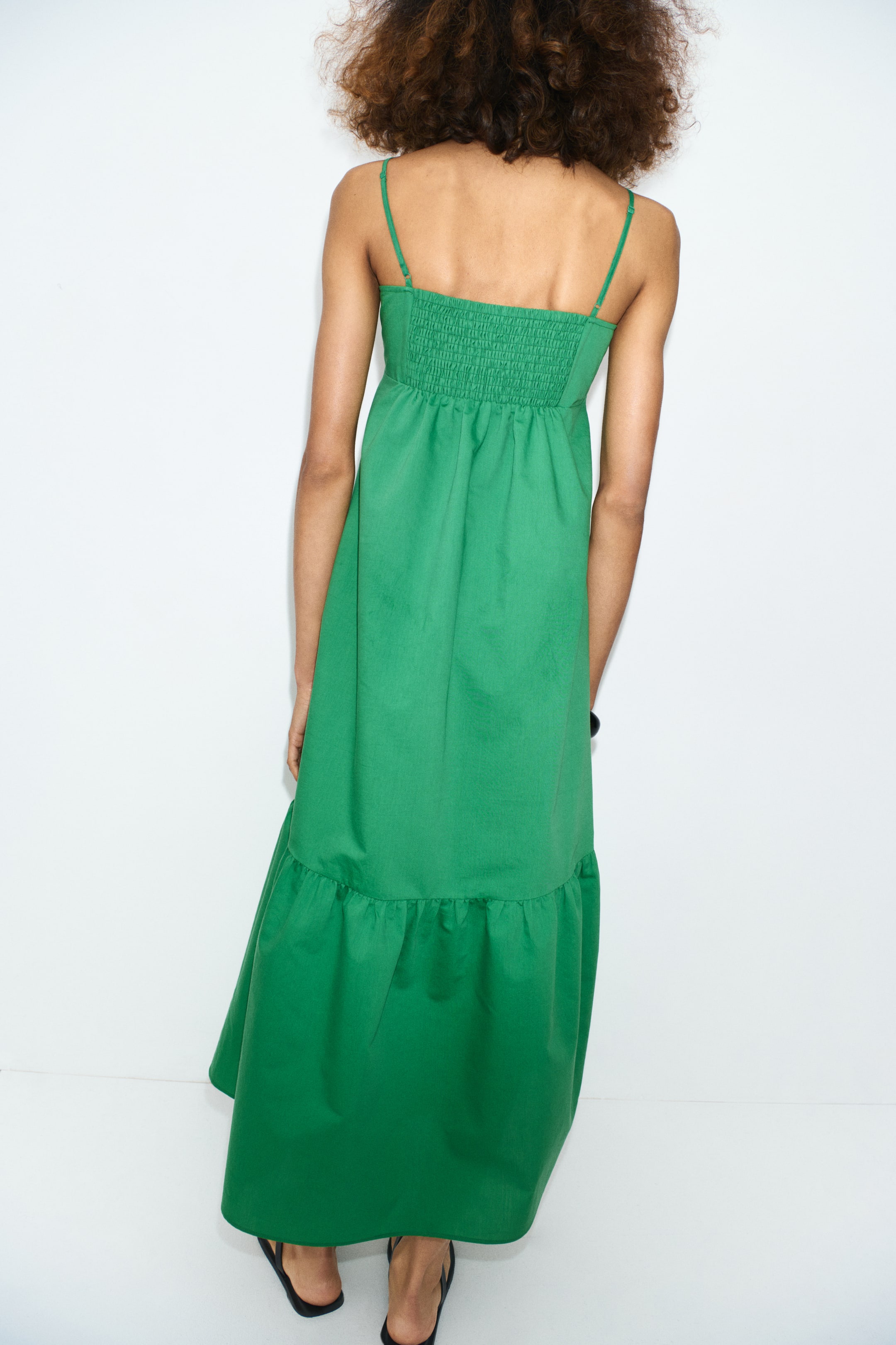 Женские платья H&M Tie-Detail Tiered Dress — фото 4
