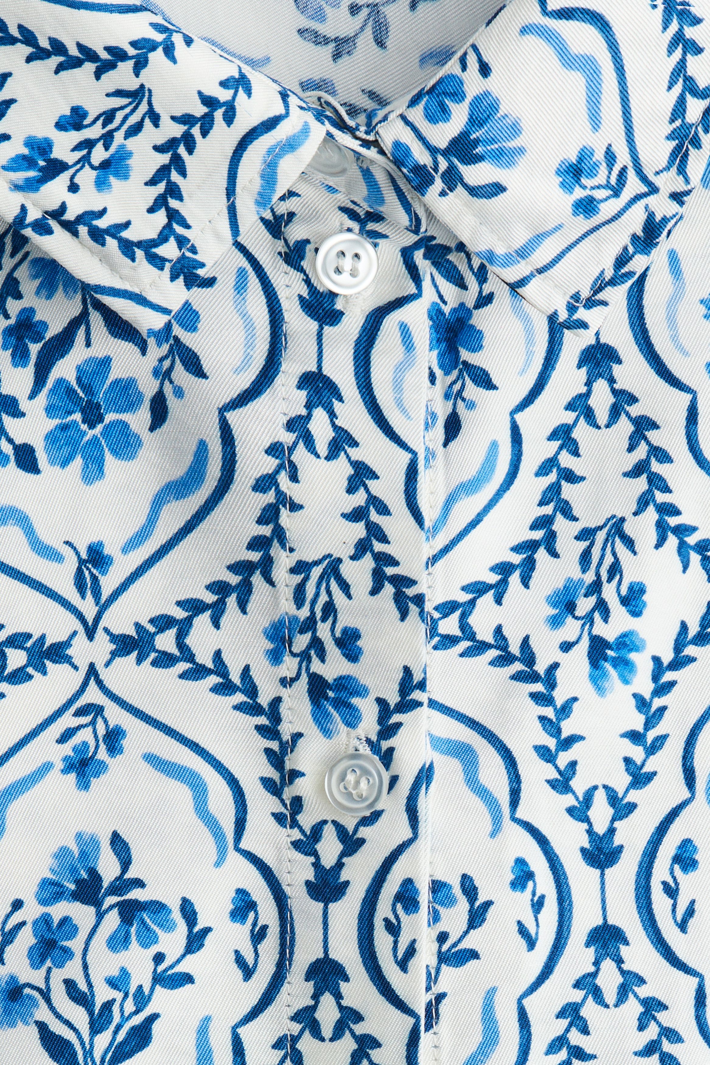 Short-sleeved twill shirt
