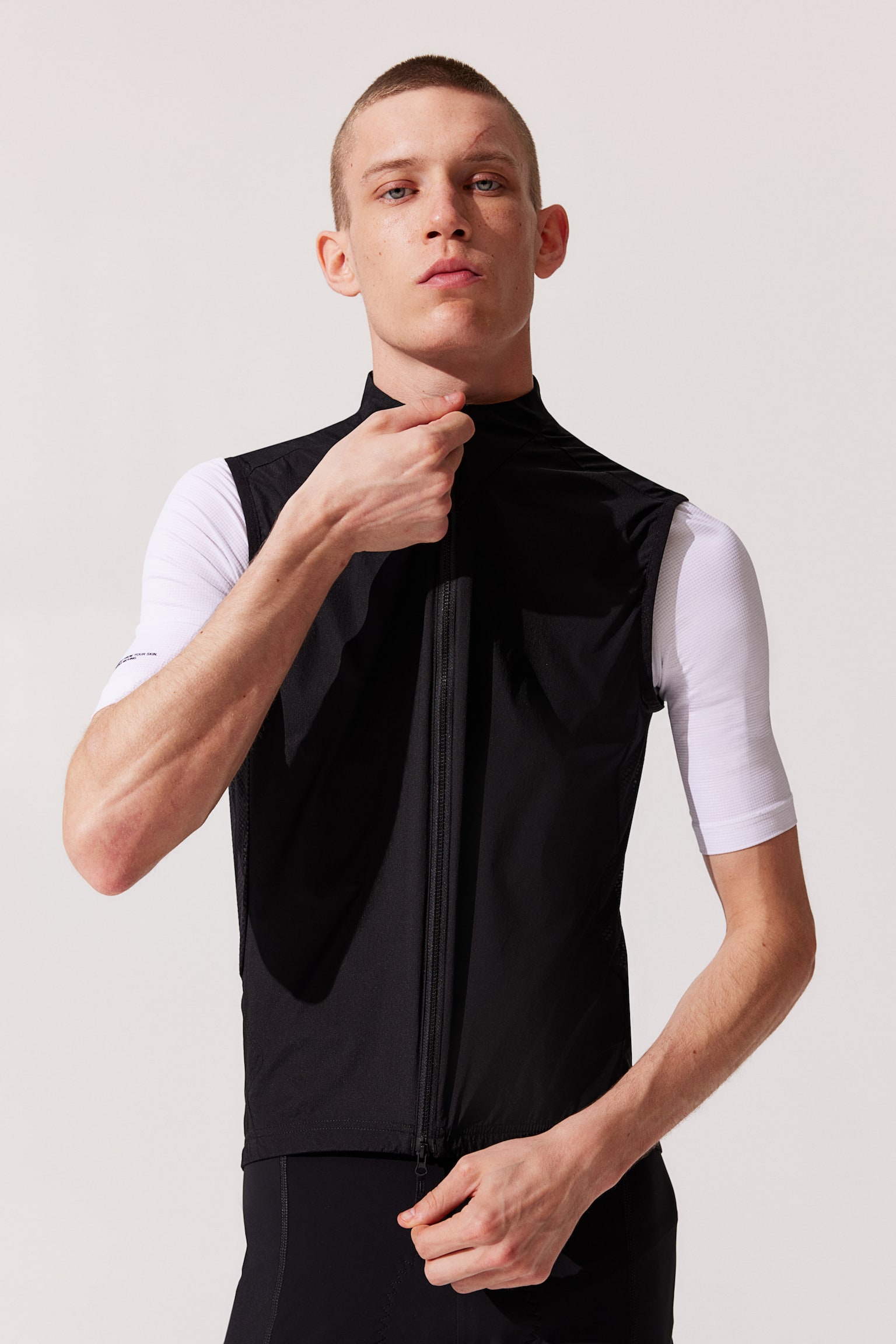 Slim Fit Water-repellent cycling gilet - Black/Dusty green - 1