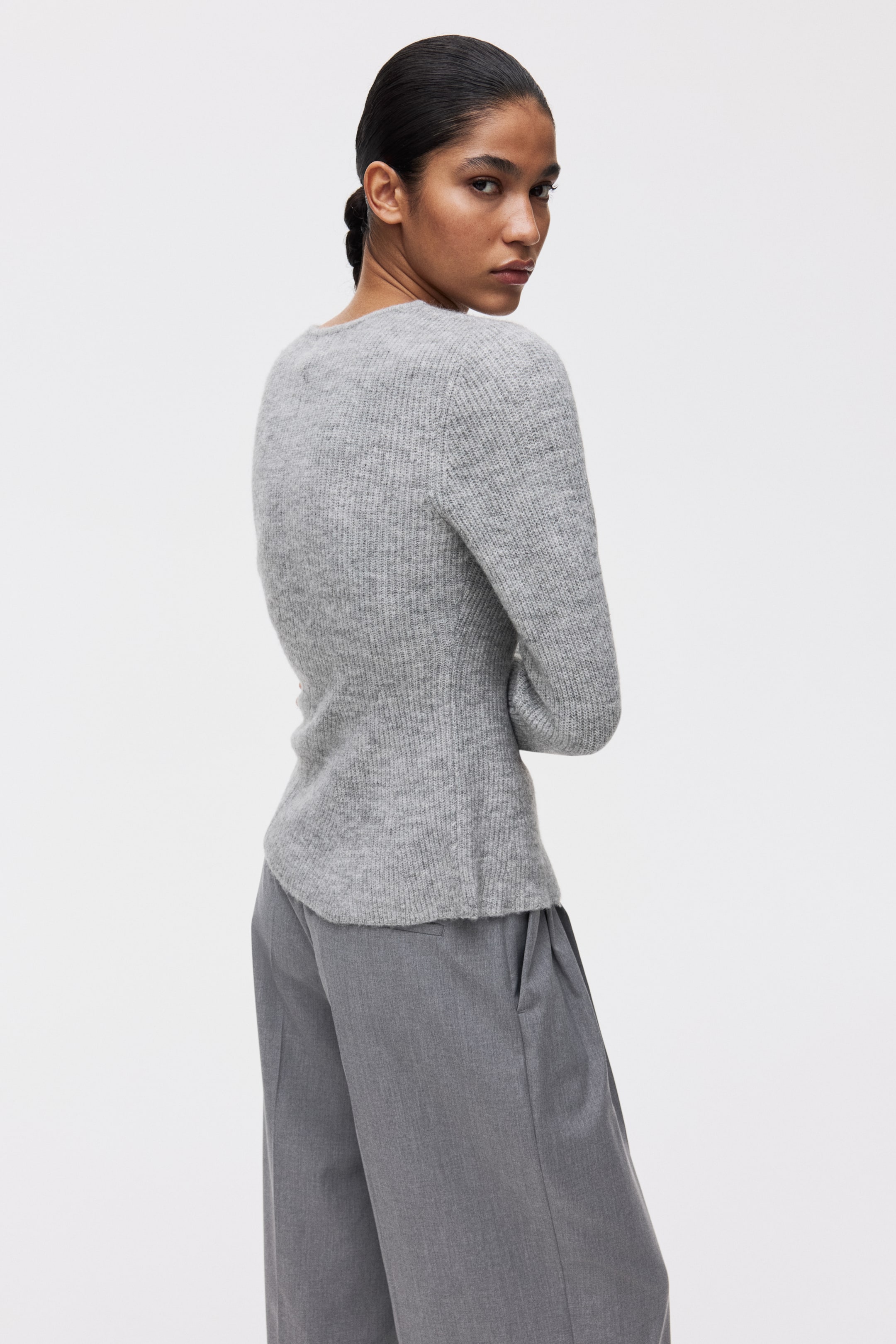 Ver imagen más grande: Cárdigan en punto de canalé con peplum - Light grey marl - MUJER | H&M ES 3