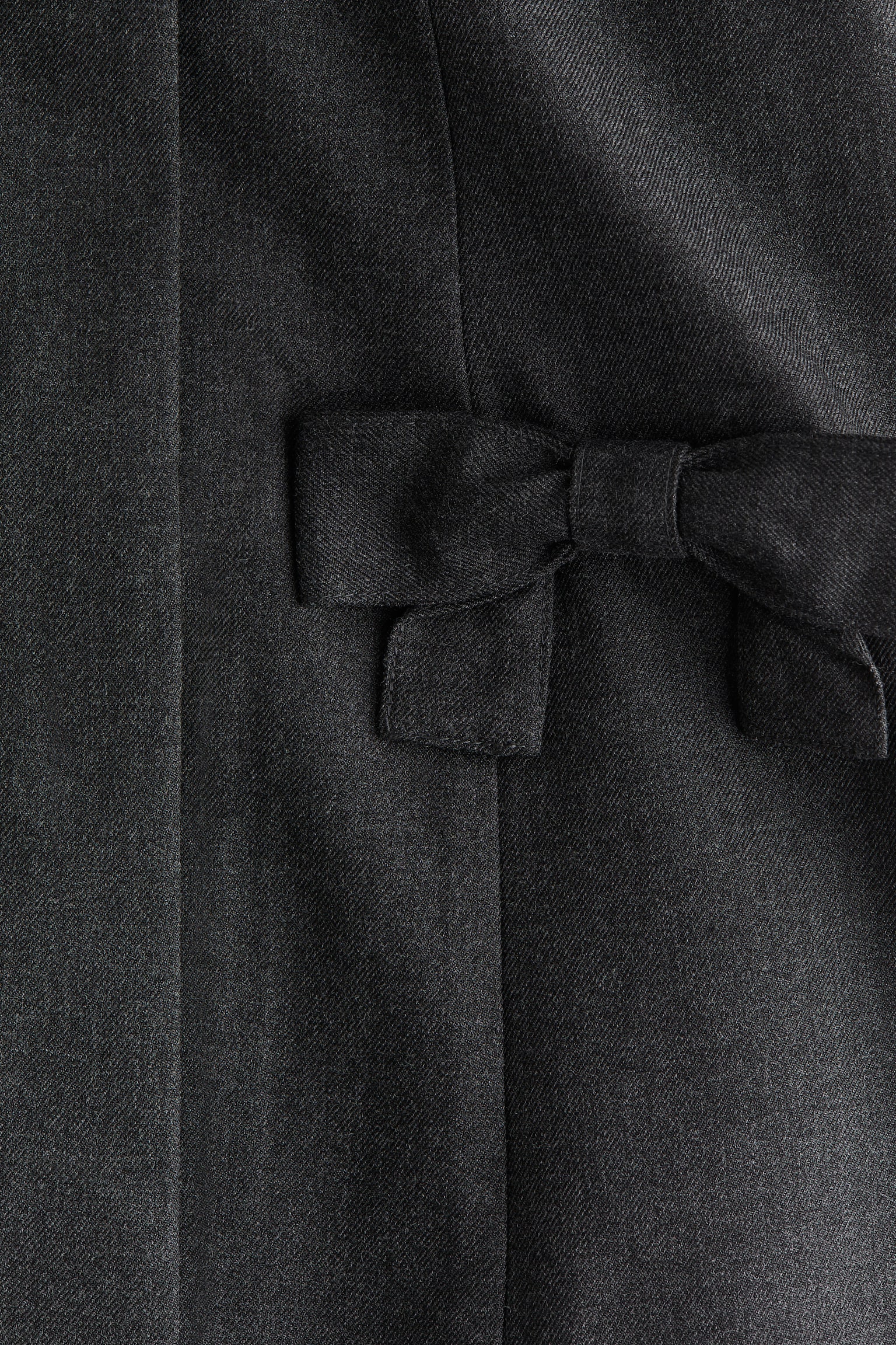 Женское платье H&M Bow-Detail Twill, цвет: Тёмный серый — фото 2