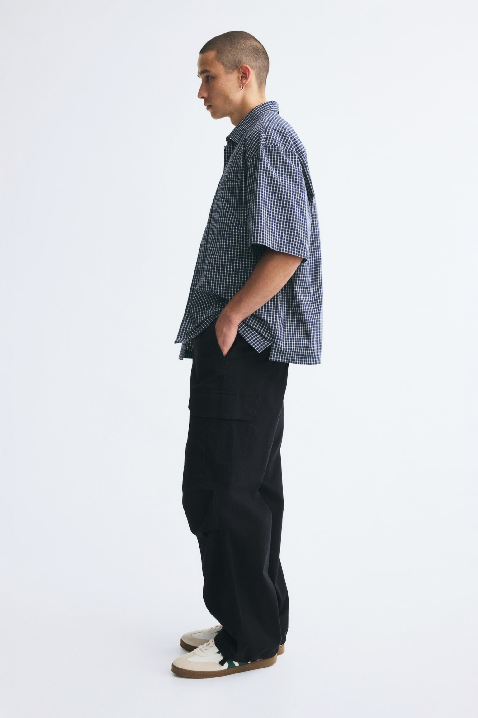 Мужские брюки H&M Loose-Fit Cargo, цвет: Чёрный — фото 6