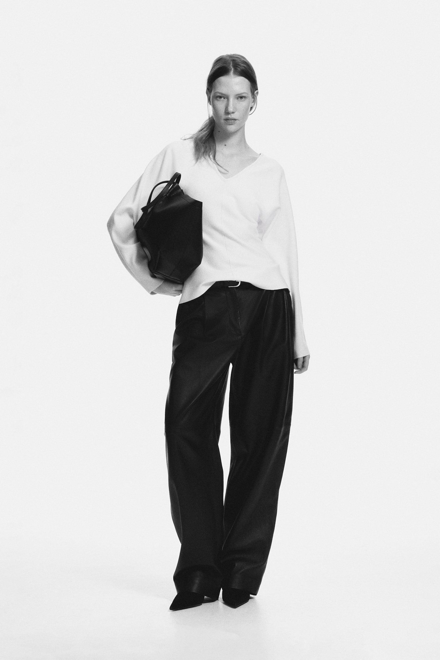 Knitted V-neck top - Beige claro - 2