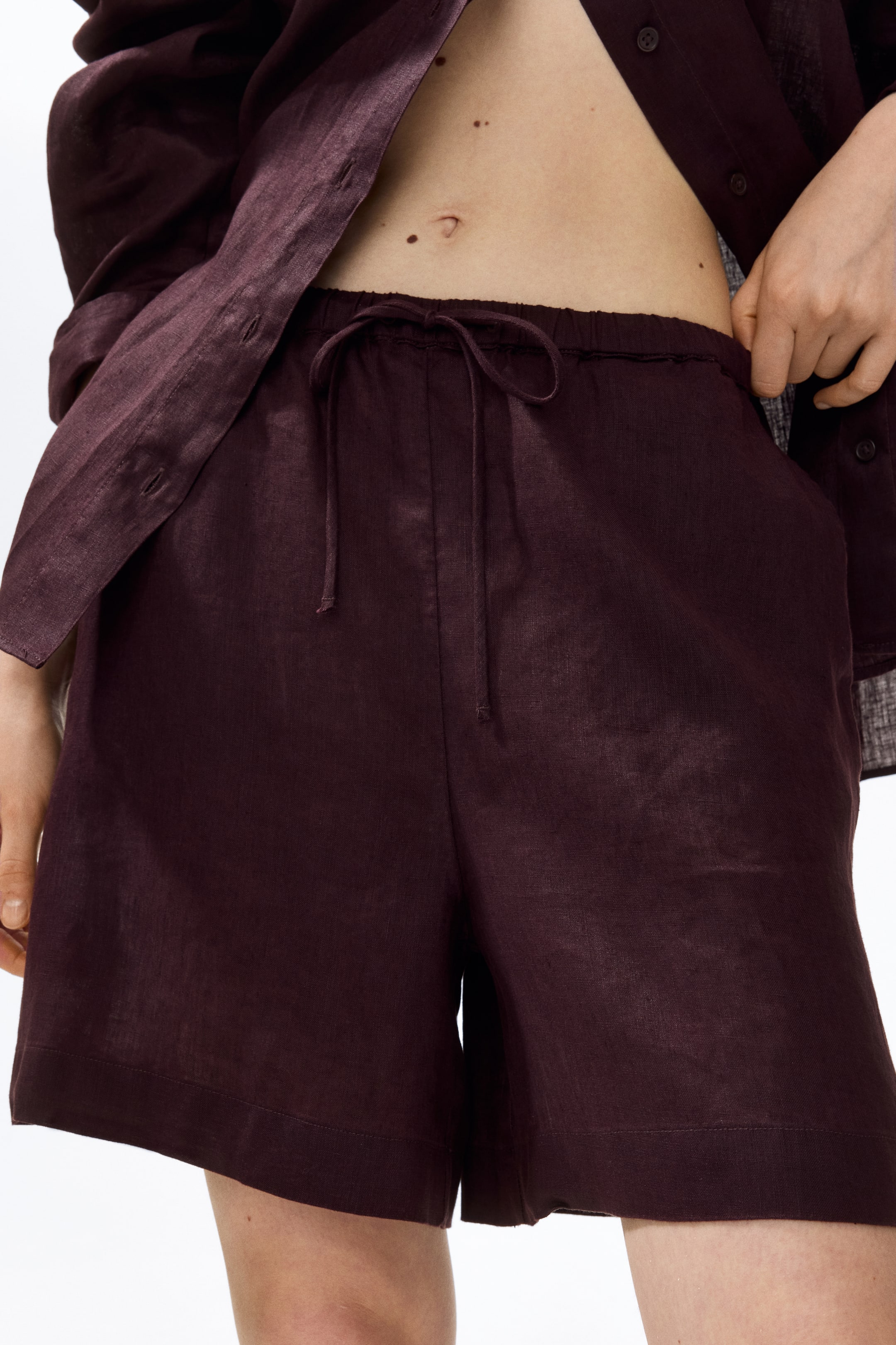 Women's Dark brown Linen-Blend Drawstring Shorts | H&M US