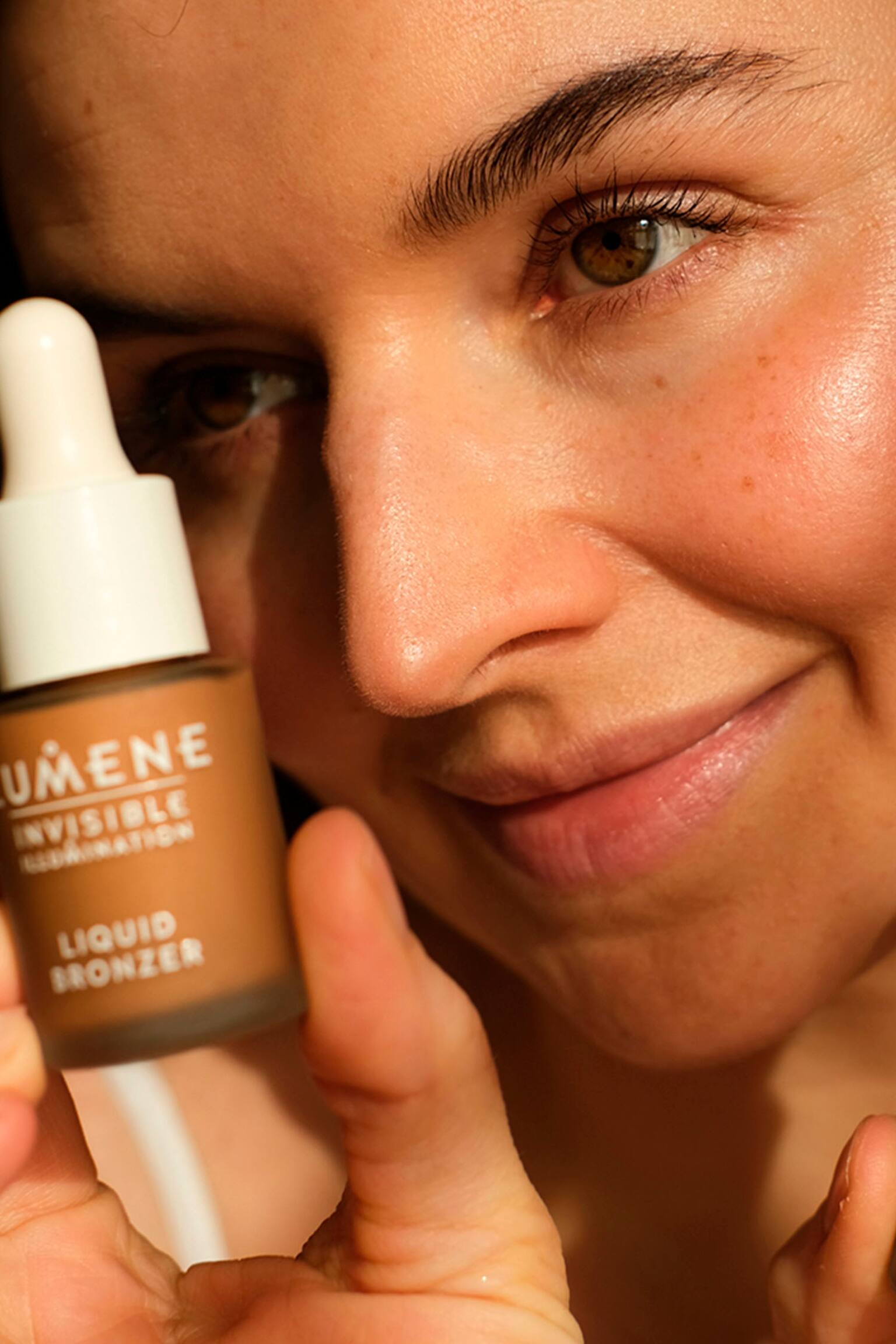 Invisible Illumination Liquid Bronzer - Bronze Summer Glow/Bronze Deep Glow - 2