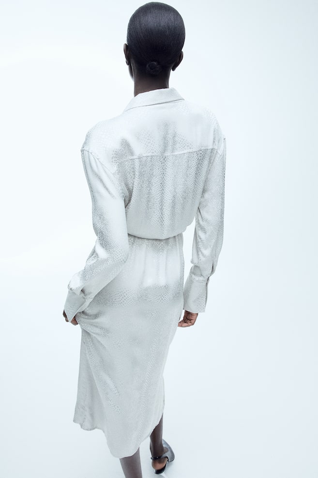 Wrap shirt dress - Light grey/Snakeskin-patterned - 1
