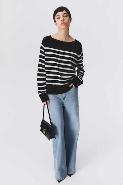 Fine-knit jumper - Round neck - Long sleeve - Black/Striped - Ladies ...