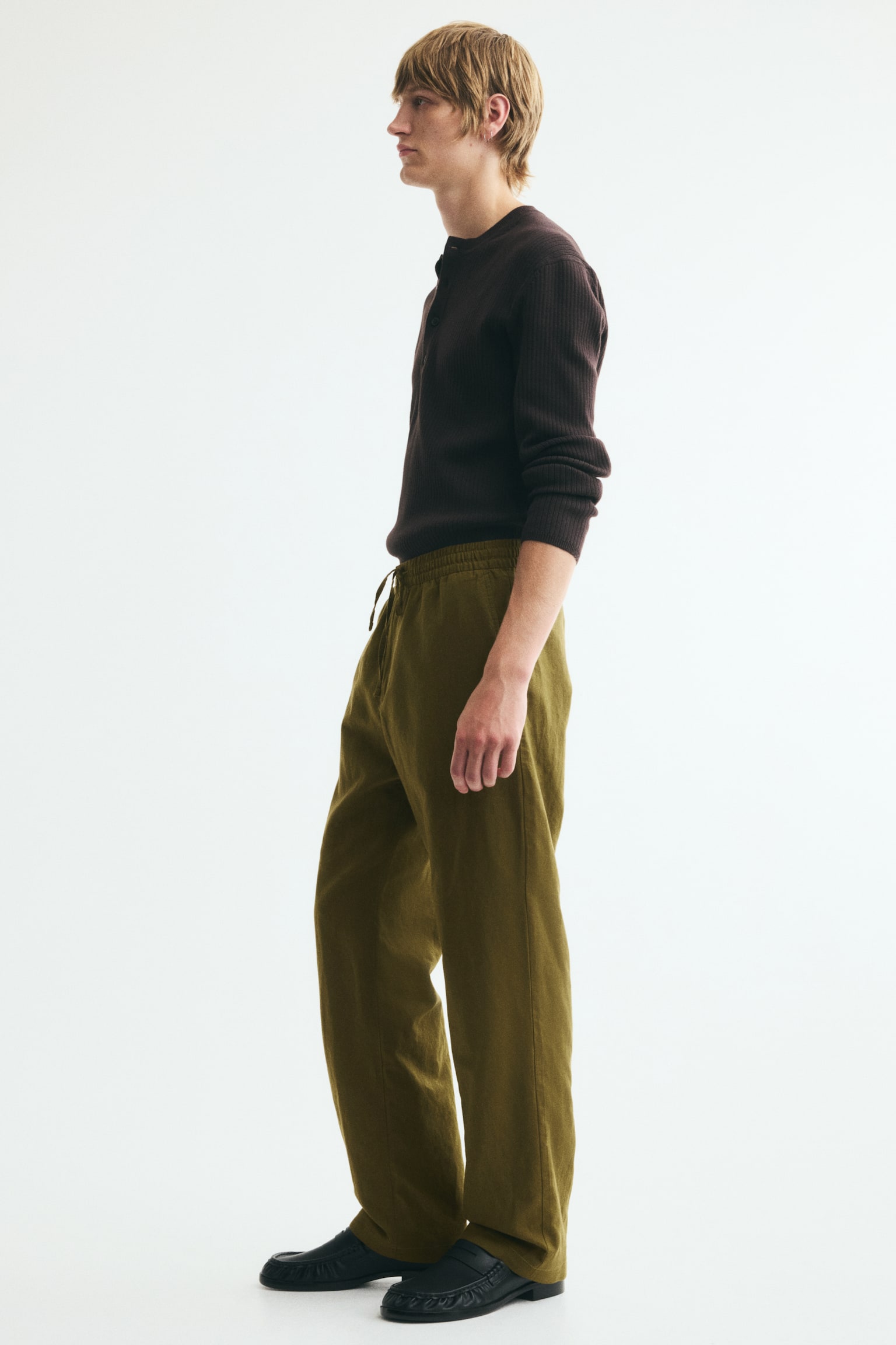 Regular Fit Linen-blend trousers - Dark khaki green/Black/Light beige/Dark brown/White/Dark blue/Navy blue/Light beige/Dark pink/White - 1