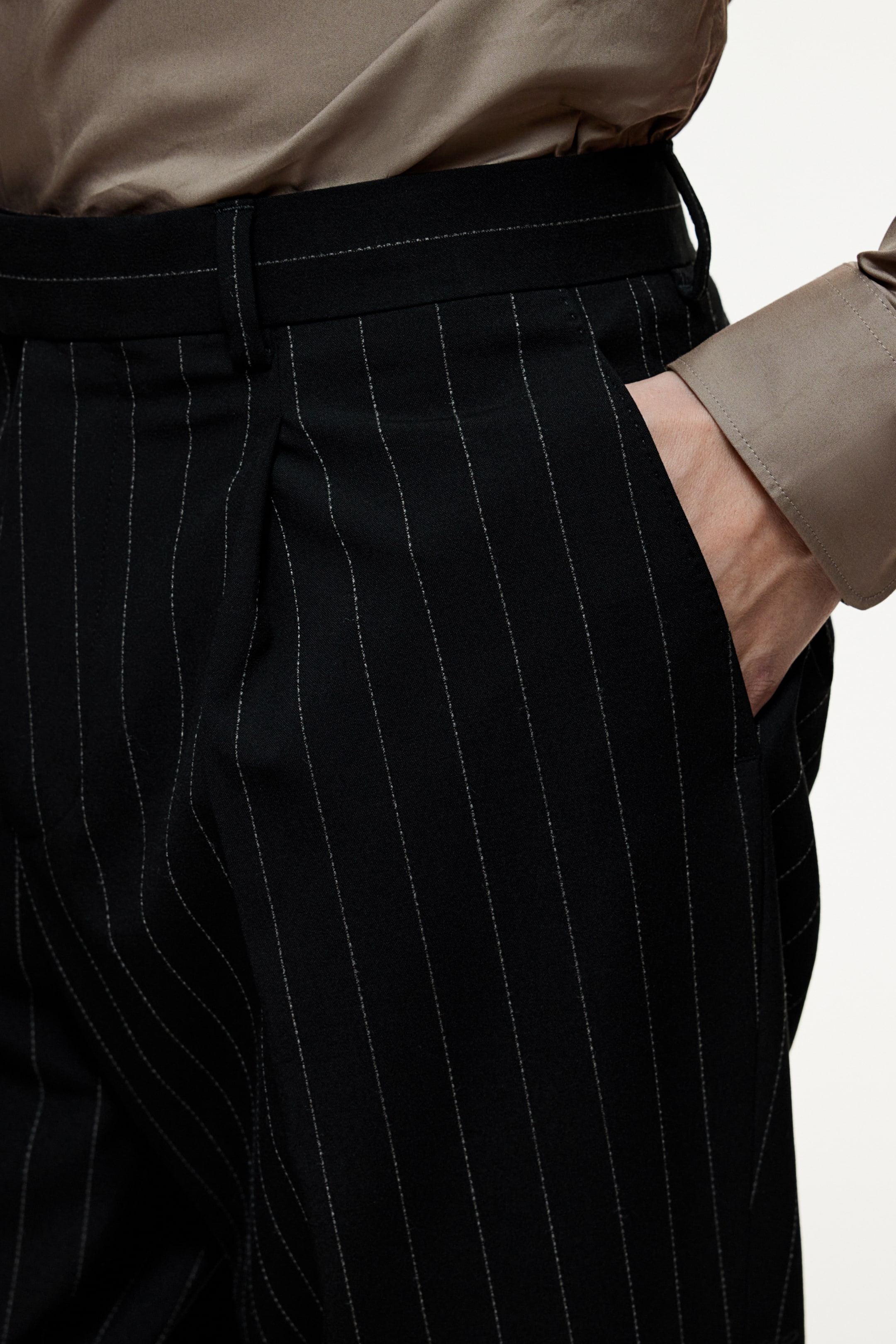 Regular Fit Suit trousers - Black/Pinstriped - Men | H&M GB 3