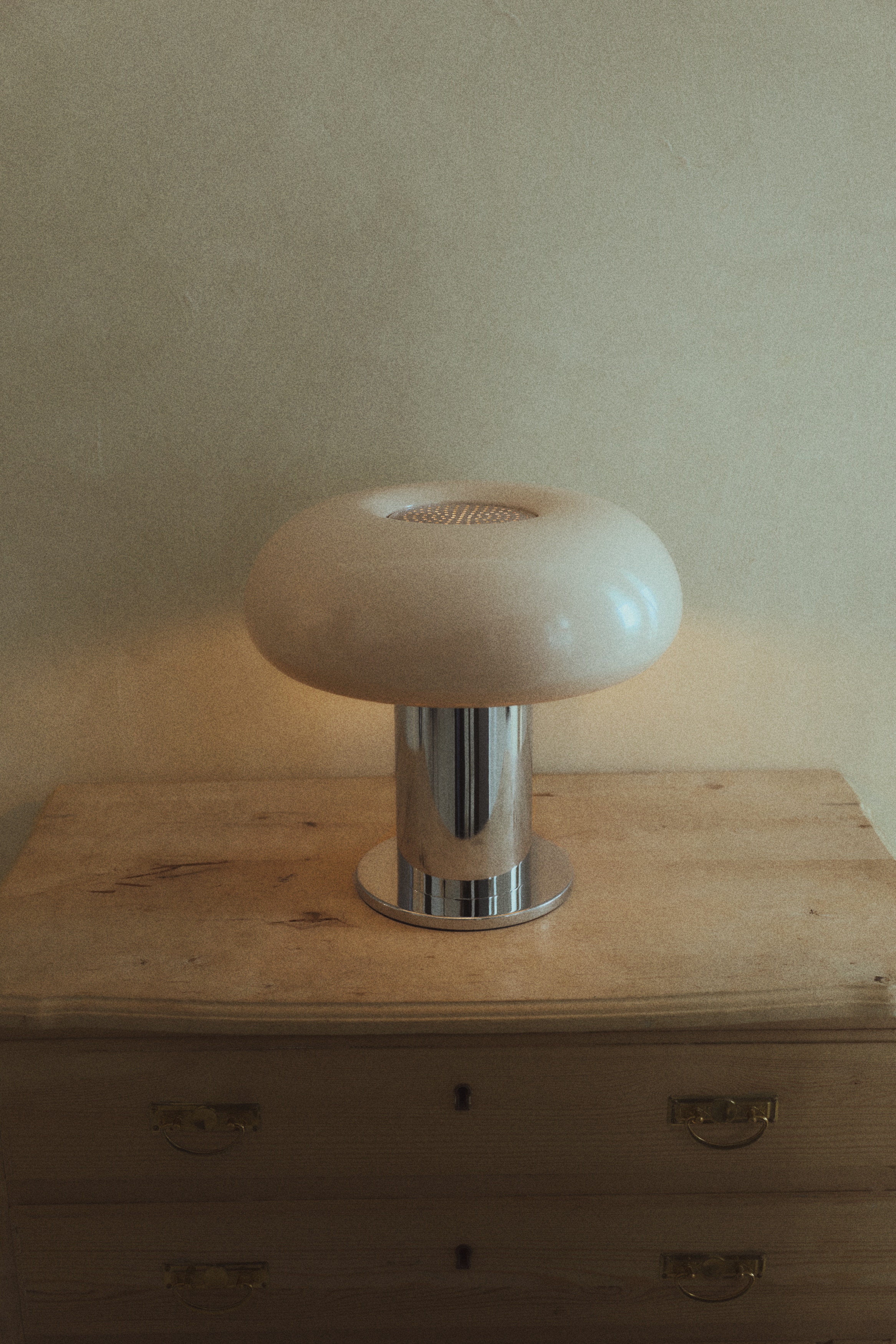 Metal table lamp - Beige