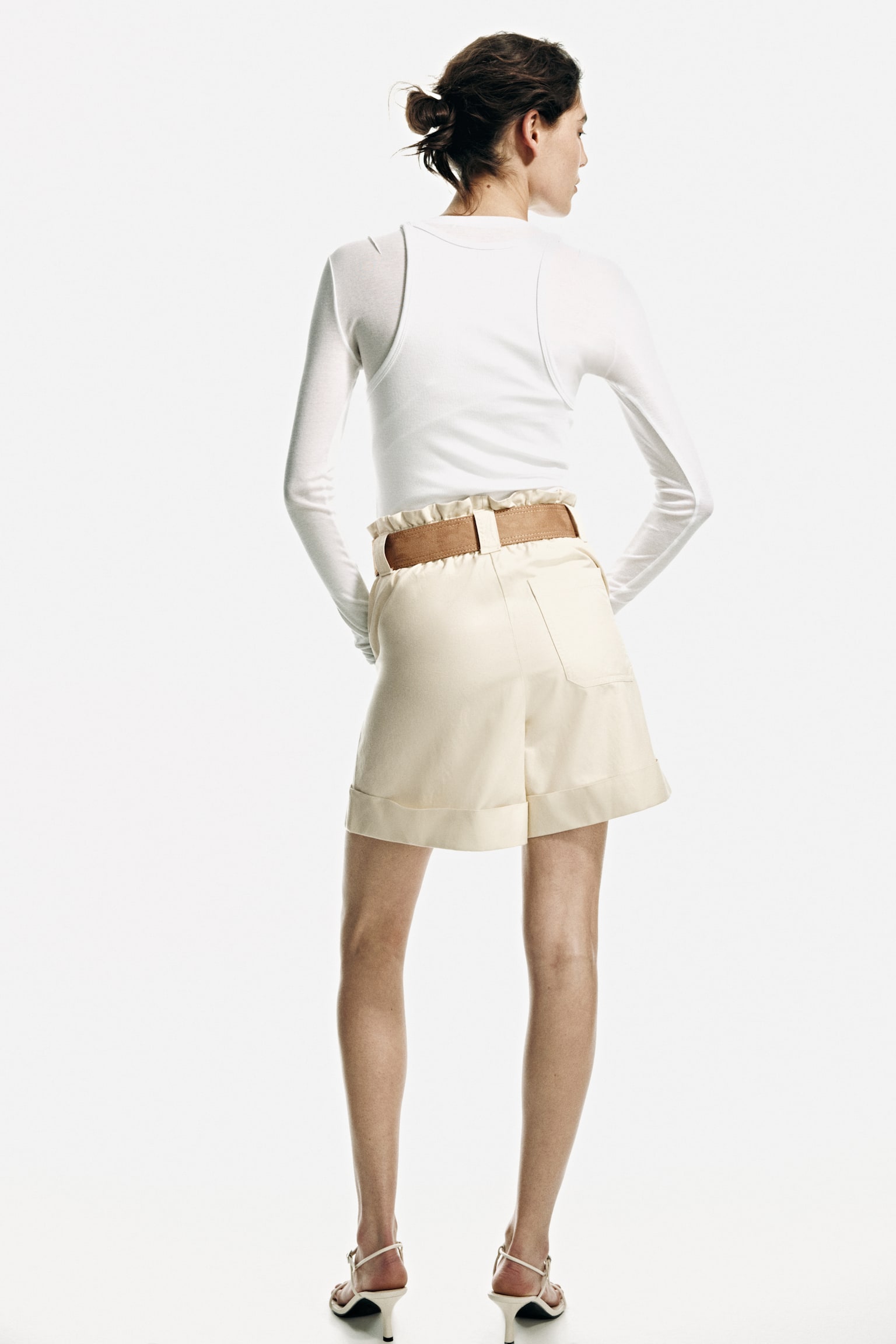 Женские шорты H&M Linen-Blend Paper-Bag Shorts, цвет: Светлый бежевый — фото 3